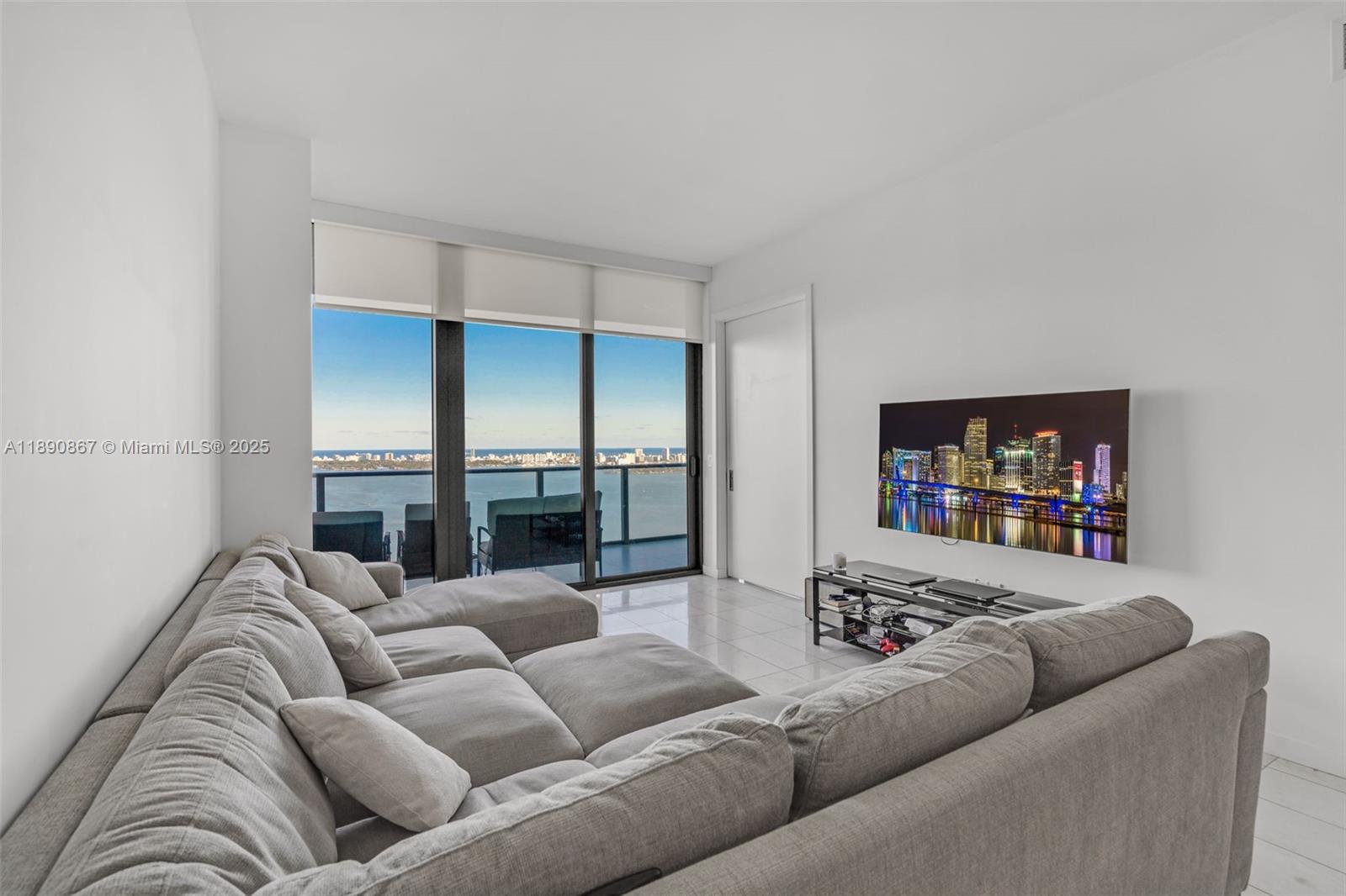 GRAN PARAISO CONDO - Residential