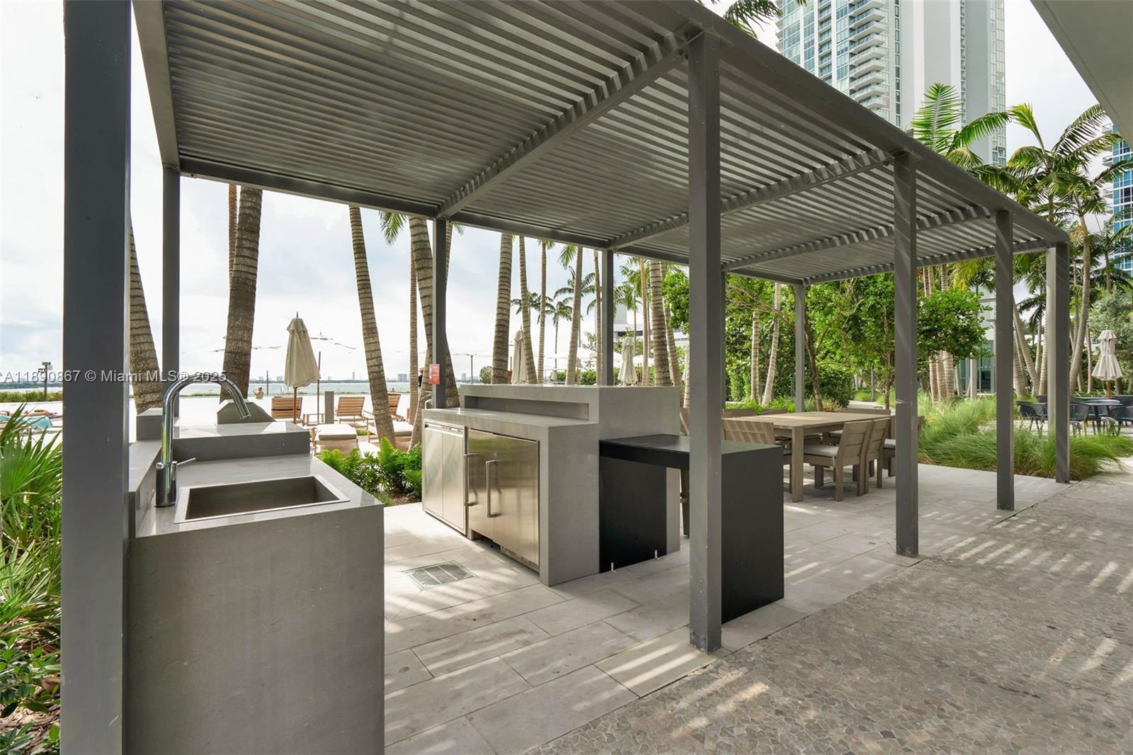 GRAN PARAISO CONDO - Residential