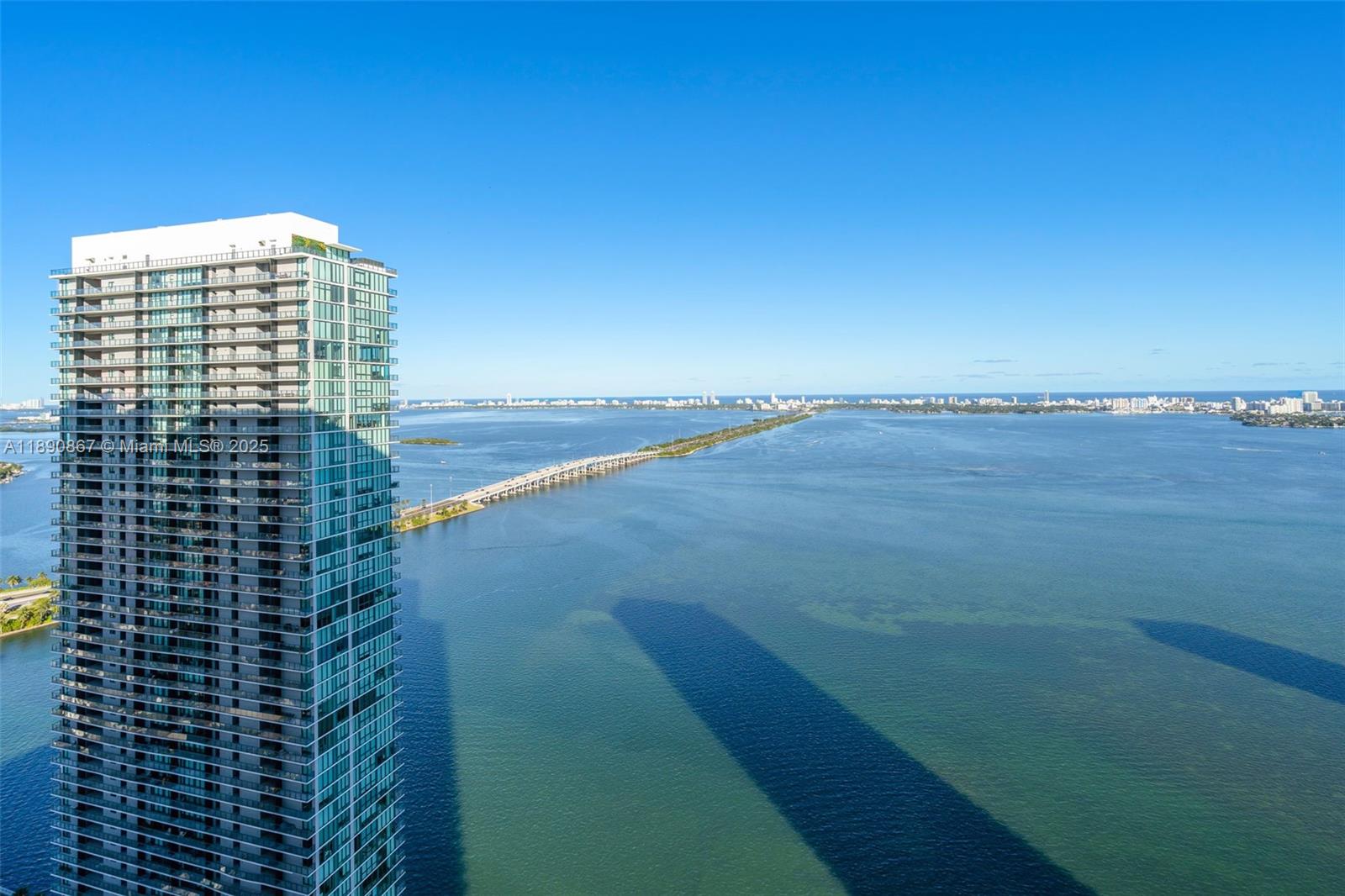 GRAN PARAISO CONDO - Residential
