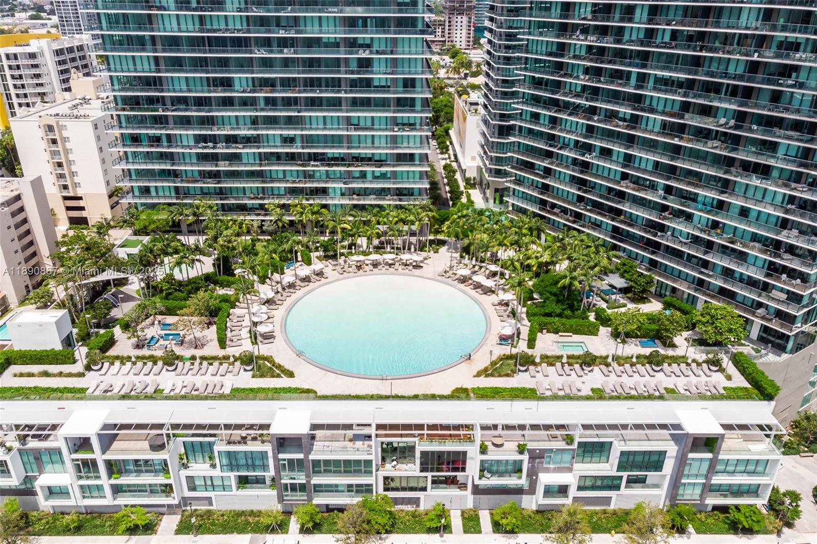 GRAN PARAISO CONDO - Residential