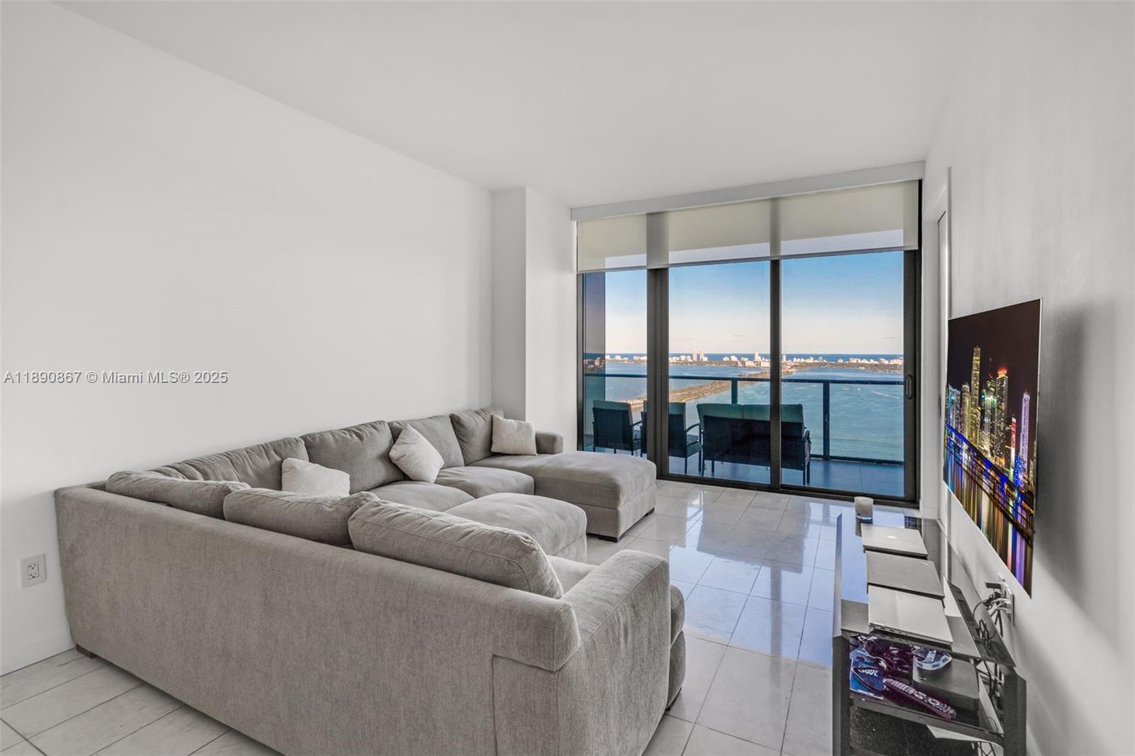 GRAN PARAISO CONDO - Residential