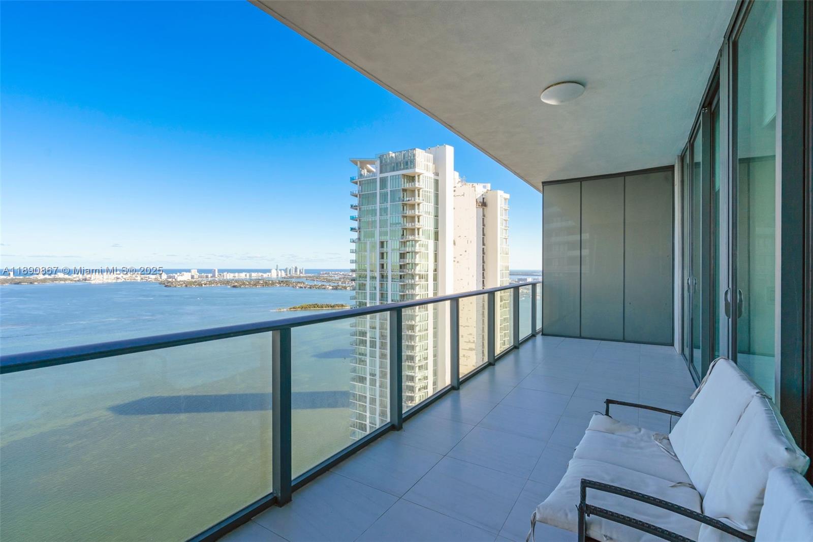 GRAN PARAISO CONDO - Residential