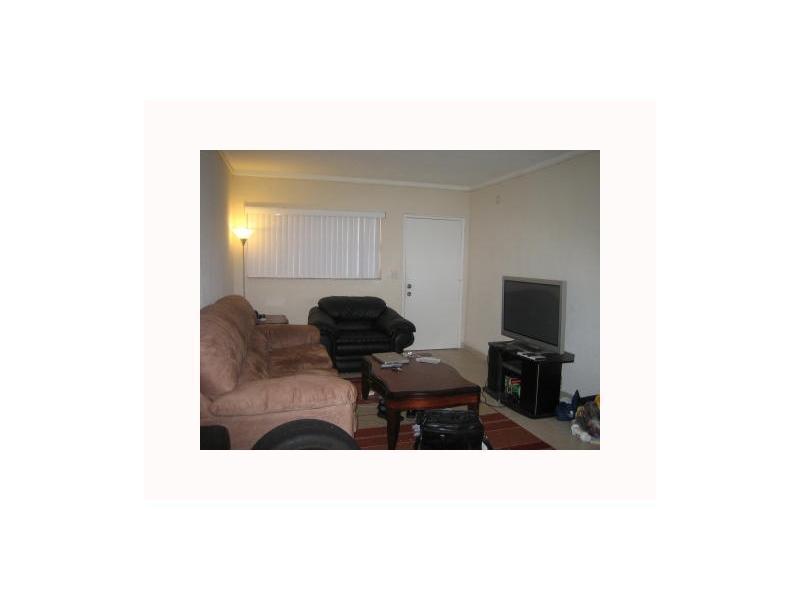 SOUTH MIAMI VILLAS CONDO - Residential Lease