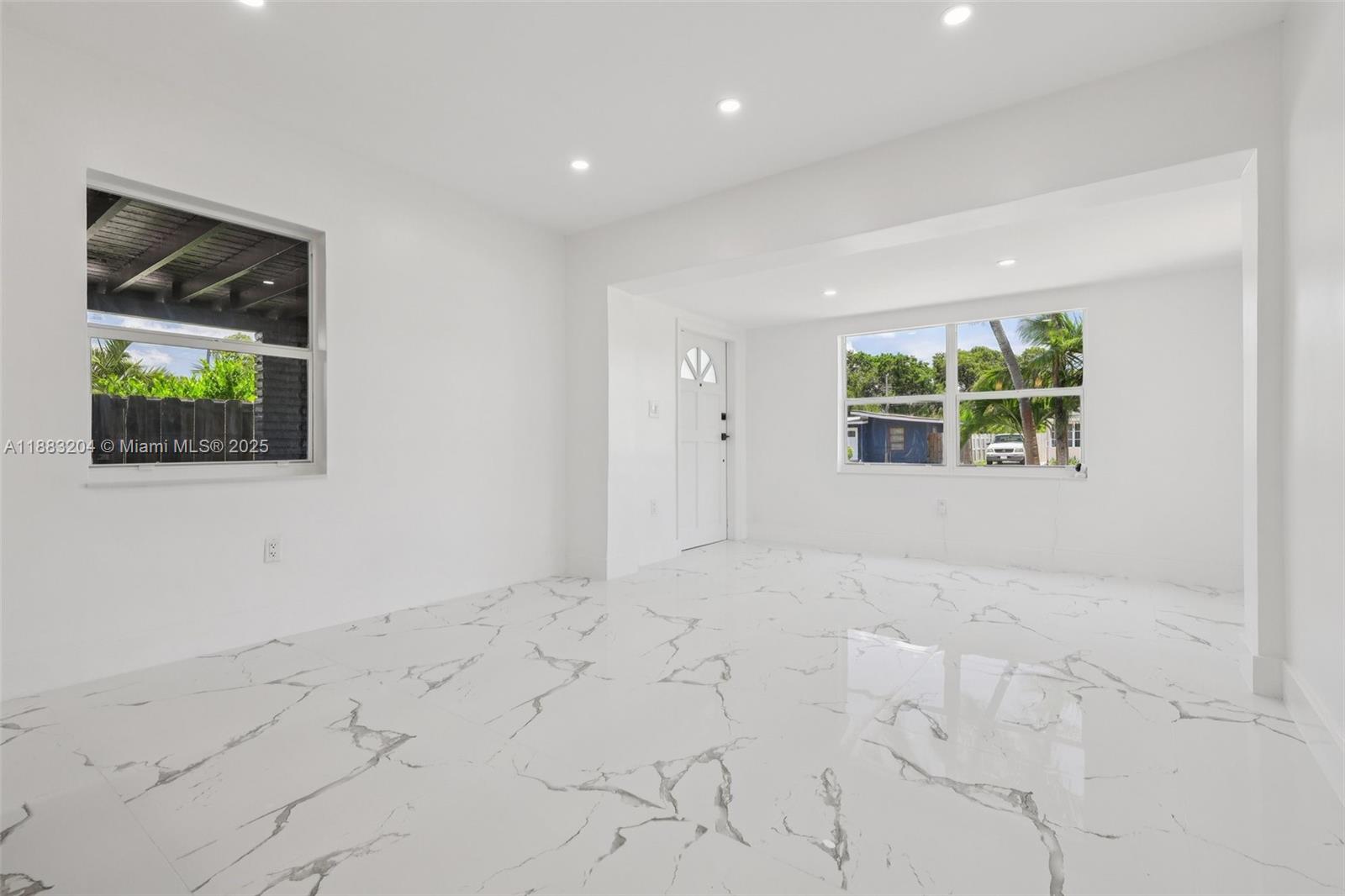 LAUDERDALE - Residential