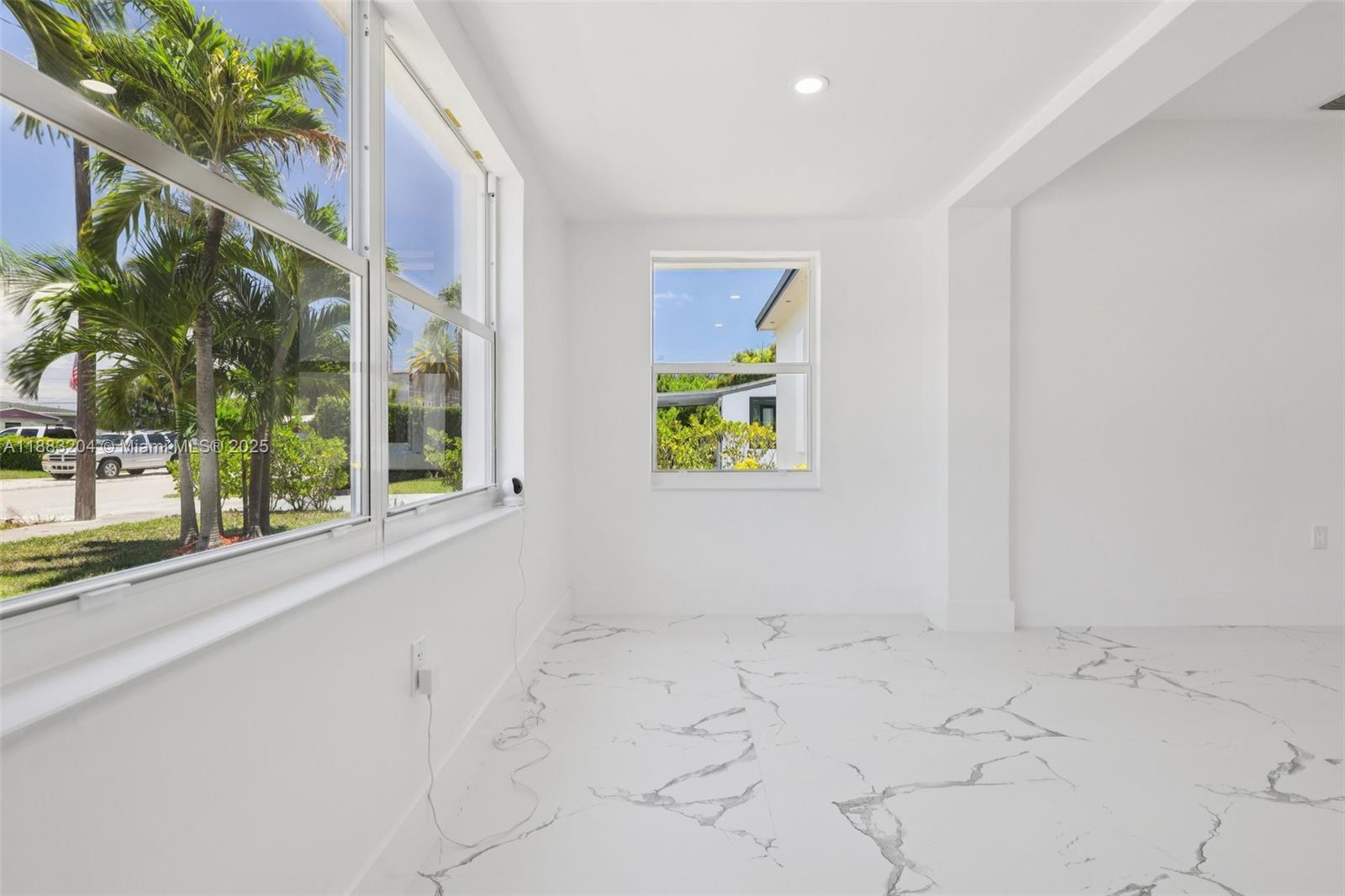 LAUDERDALE - Residential