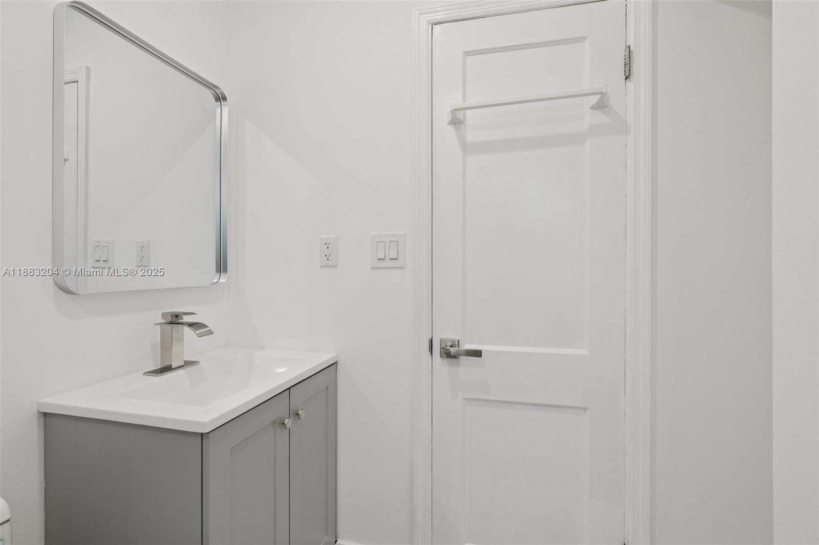 LAUDERDALE - Residential