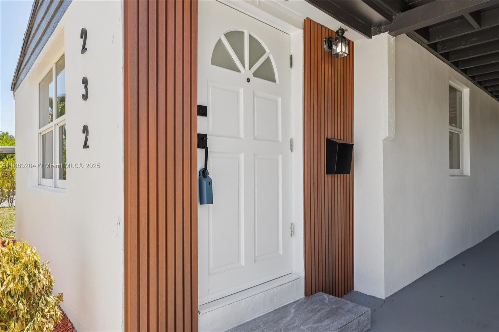 LAUDERDALE - Residential