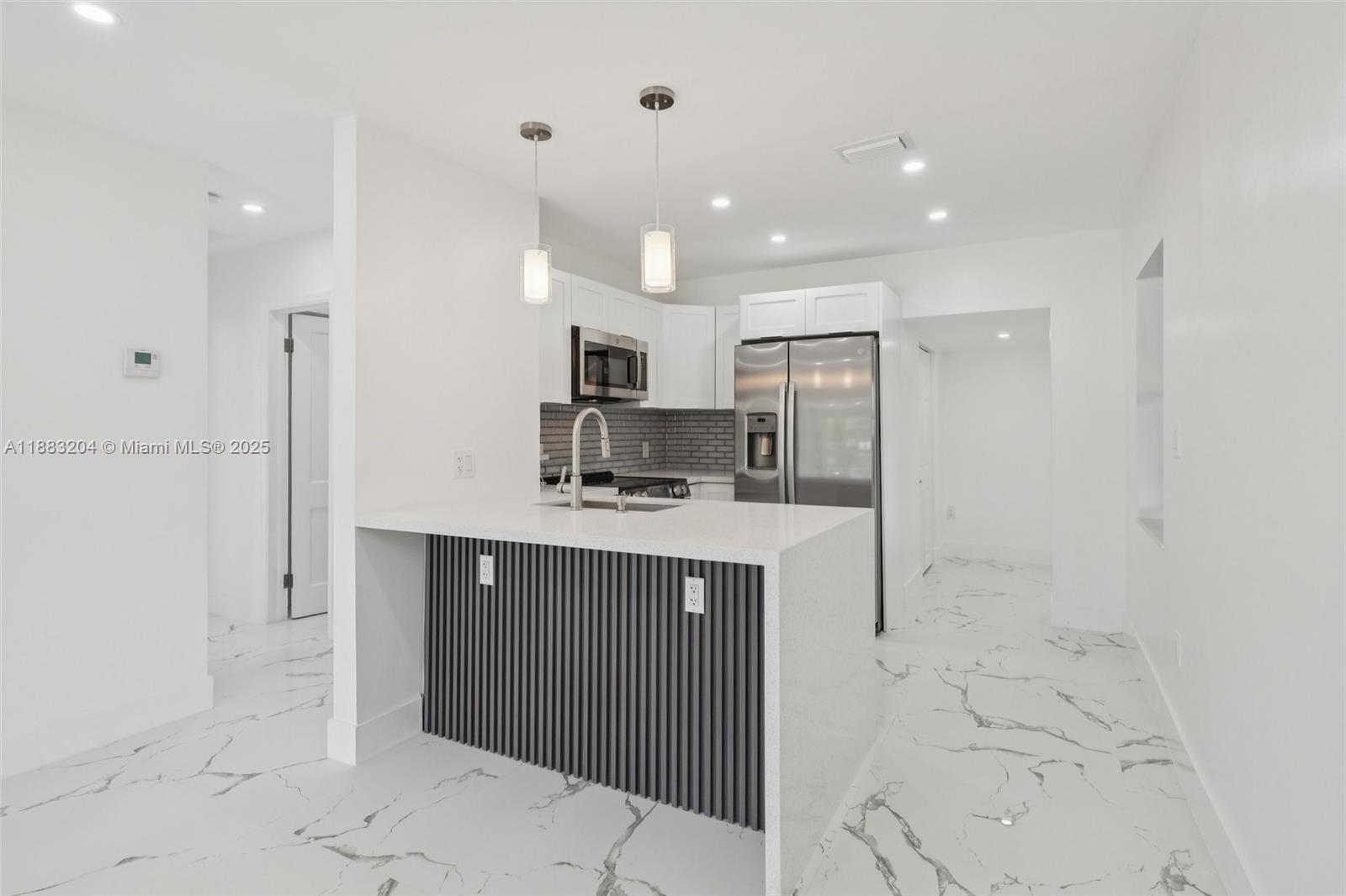 LAUDERDALE - Residential