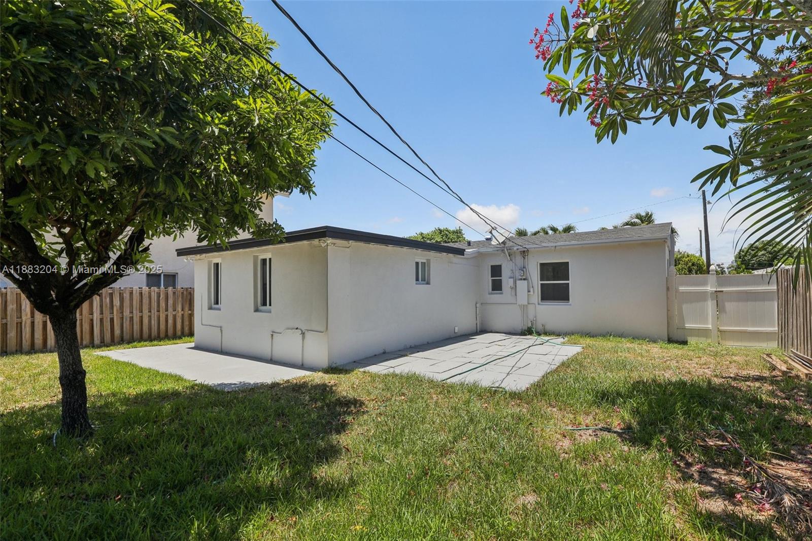 LAUDERDALE - Residential