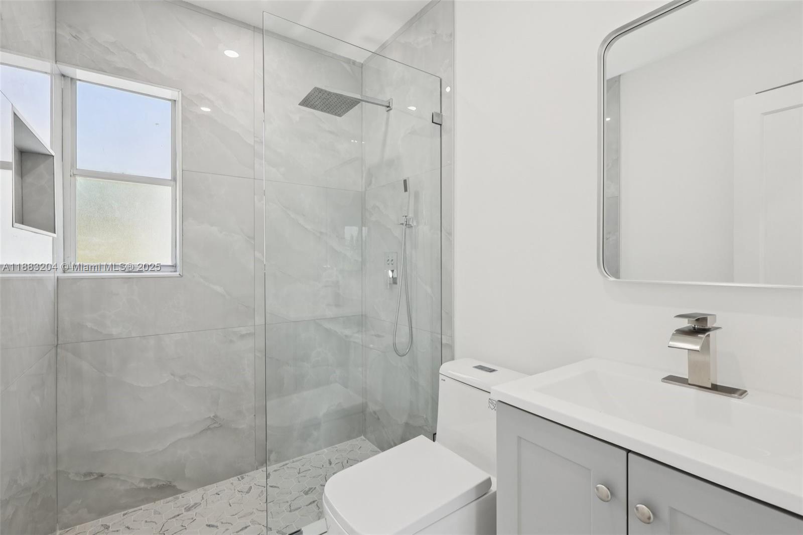 LAUDERDALE - Residential