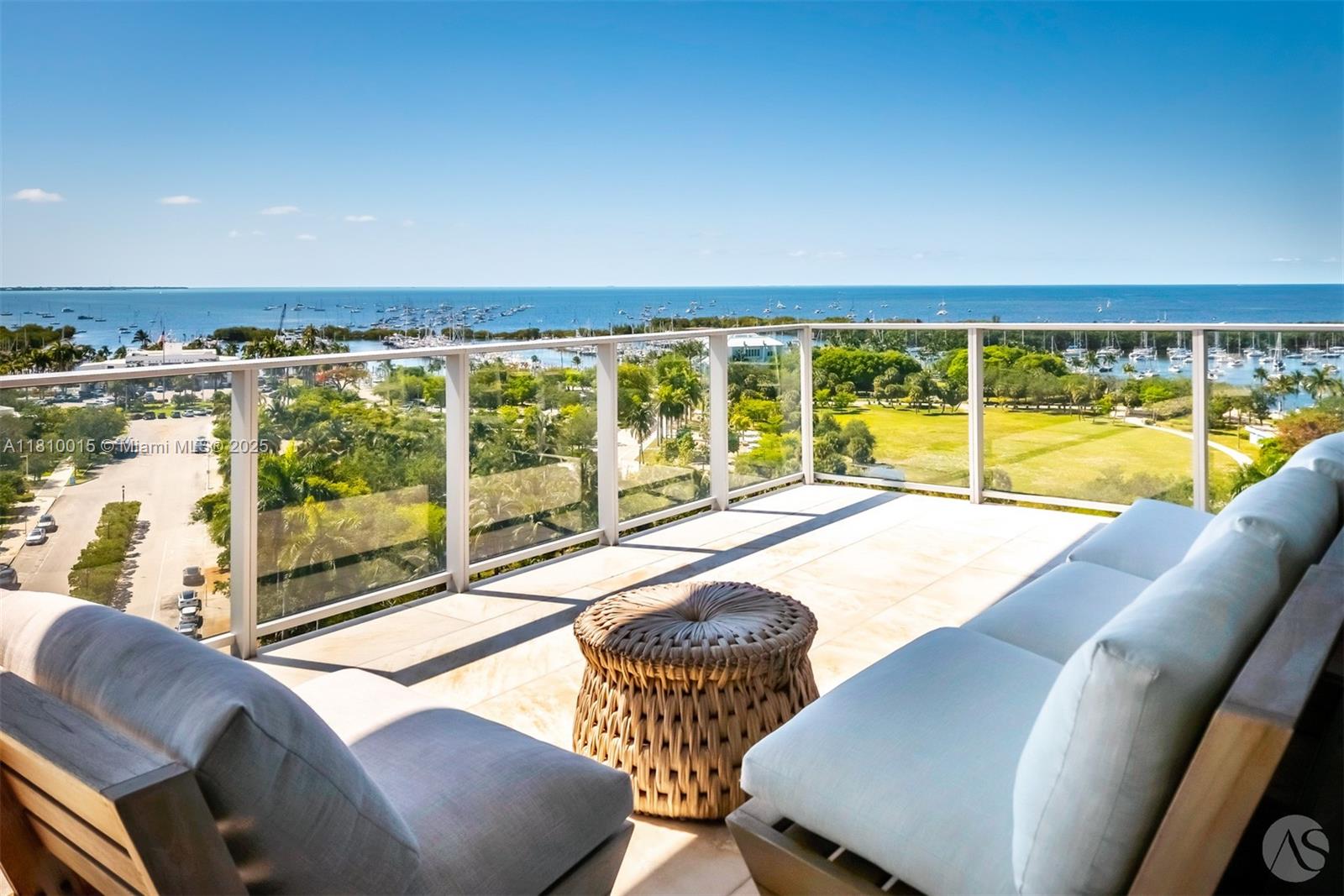 2675 S Bayshore Dr 902S, Miami, Broward County, Florida - 5 Bedrooms  
6 Bathrooms - 