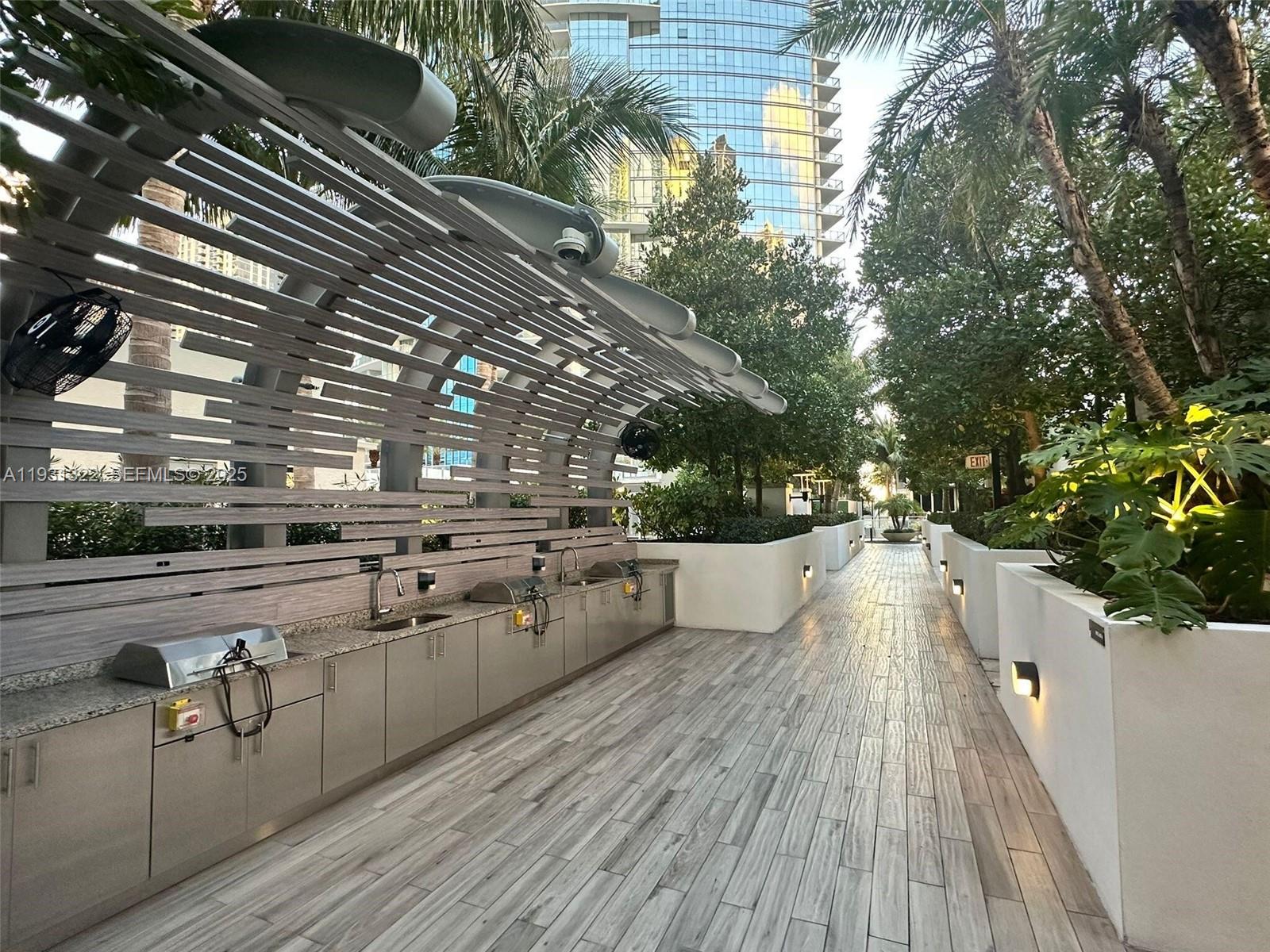 PARAMOUNT MIAMI WORLDCENT - Residential