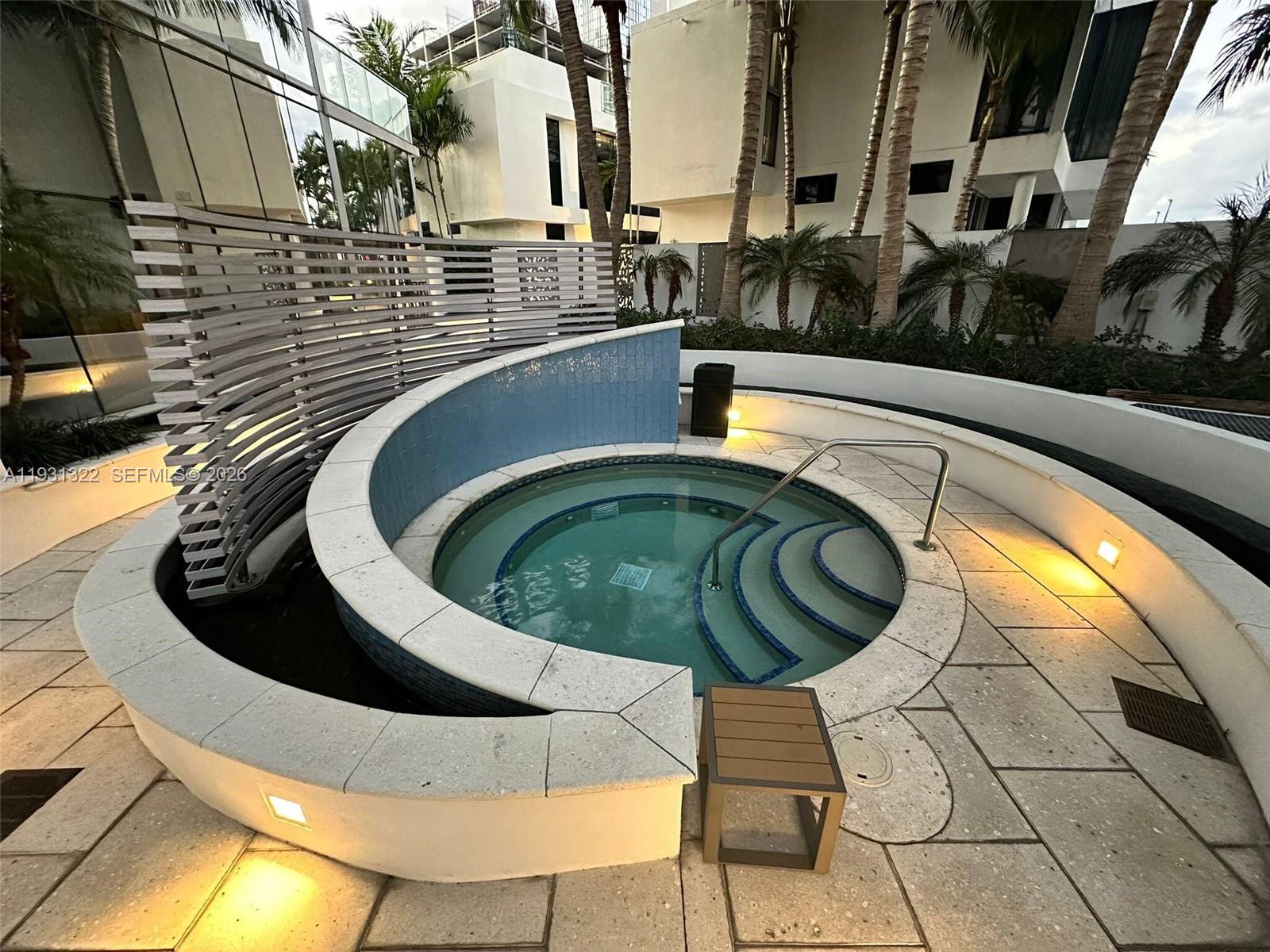 PARAMOUNT MIAMI WORLDCENT - Residential
