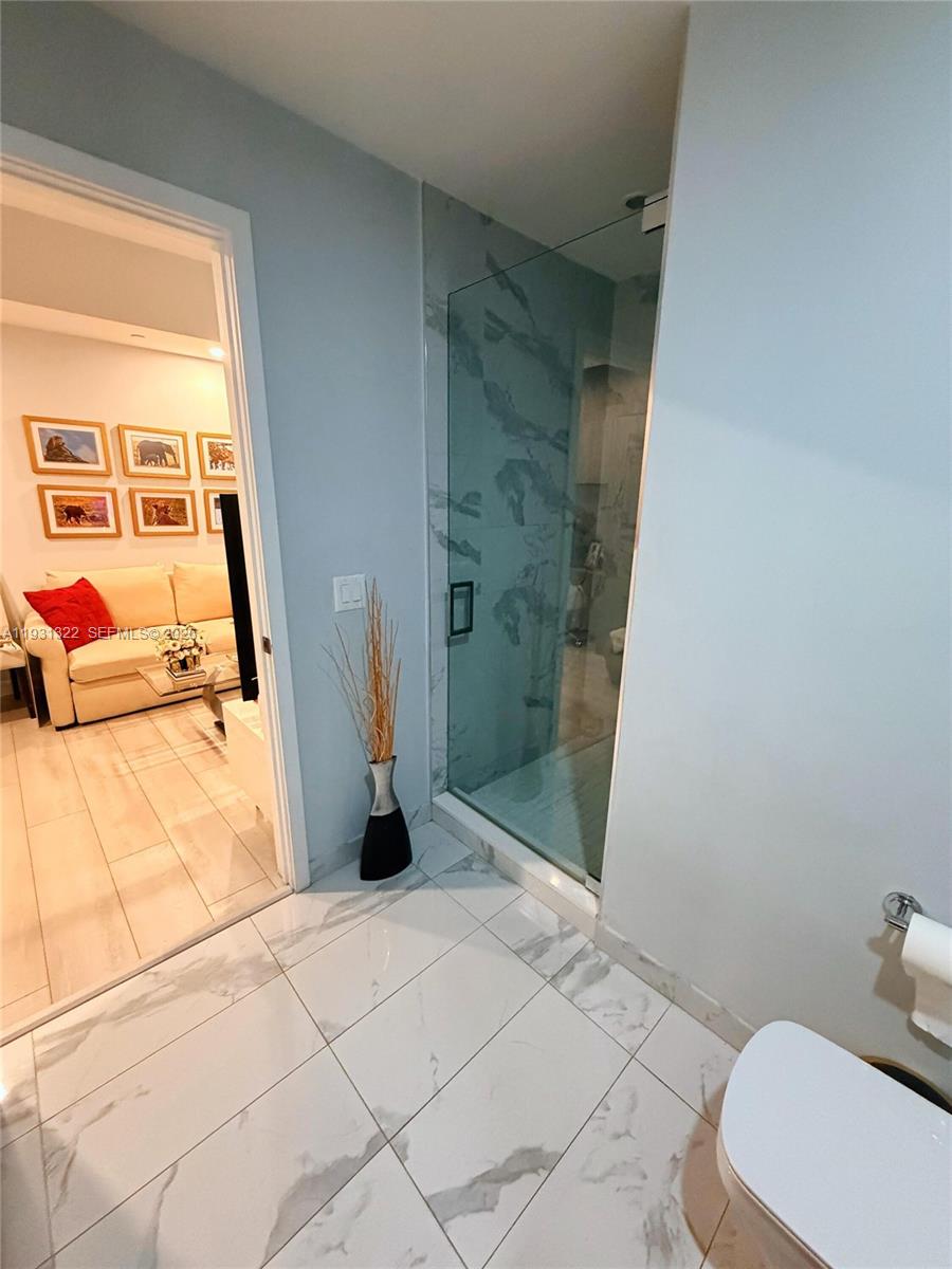PARAMOUNT MIAMI WORLDCENT - Residential