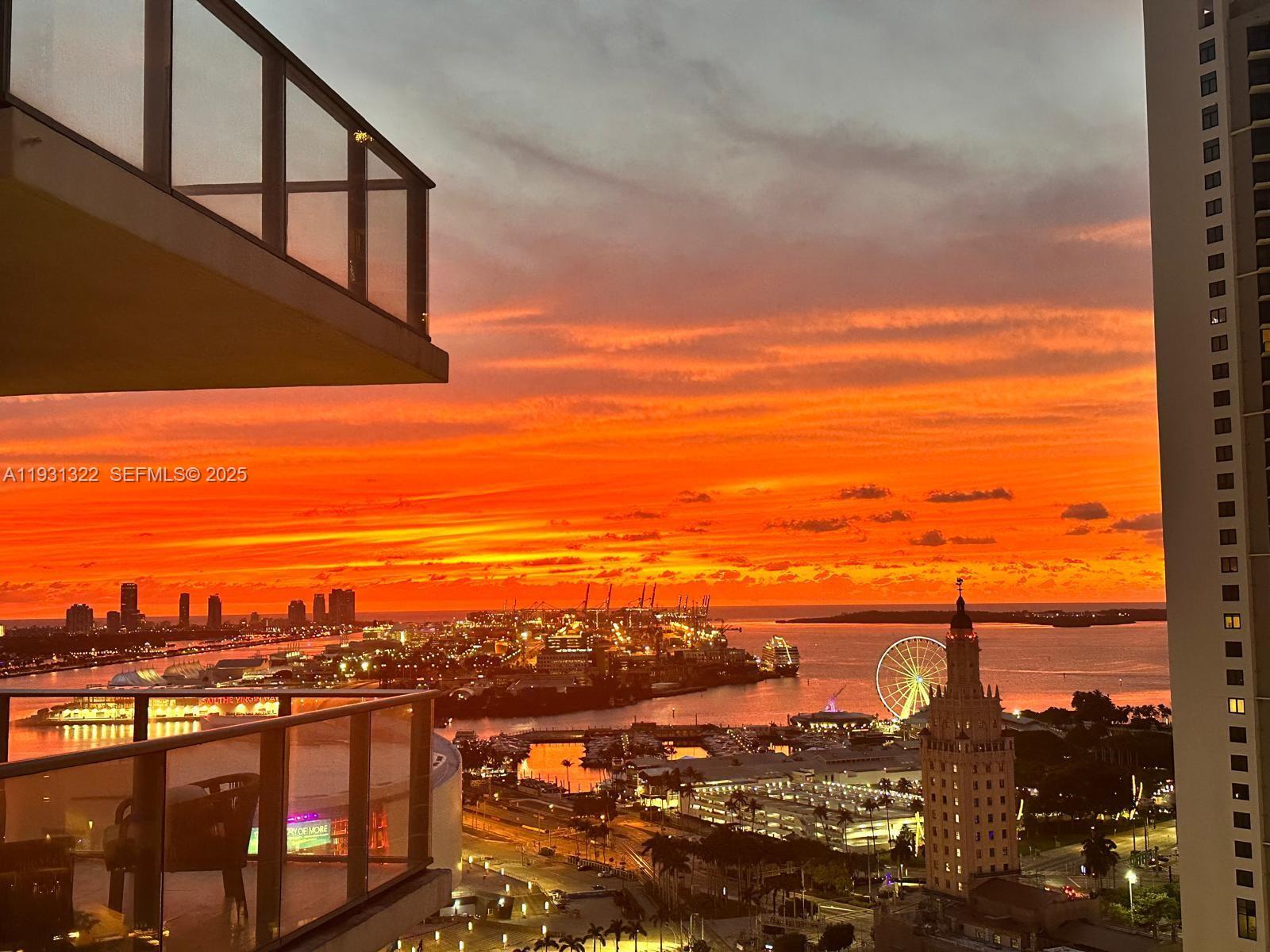 PARAMOUNT MIAMI WORLDCENT - Residential