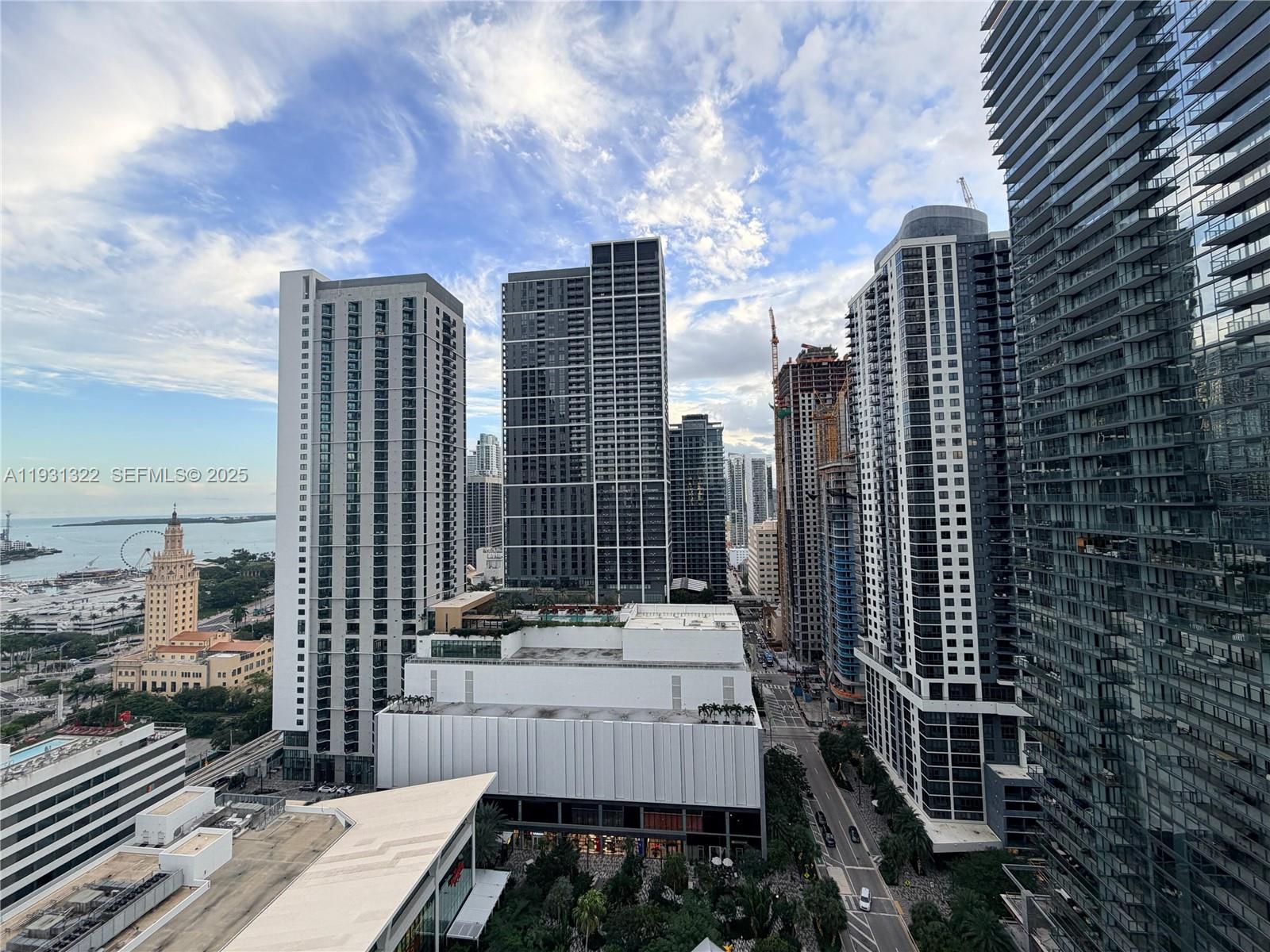 PARAMOUNT MIAMI WORLDCENT - Residential