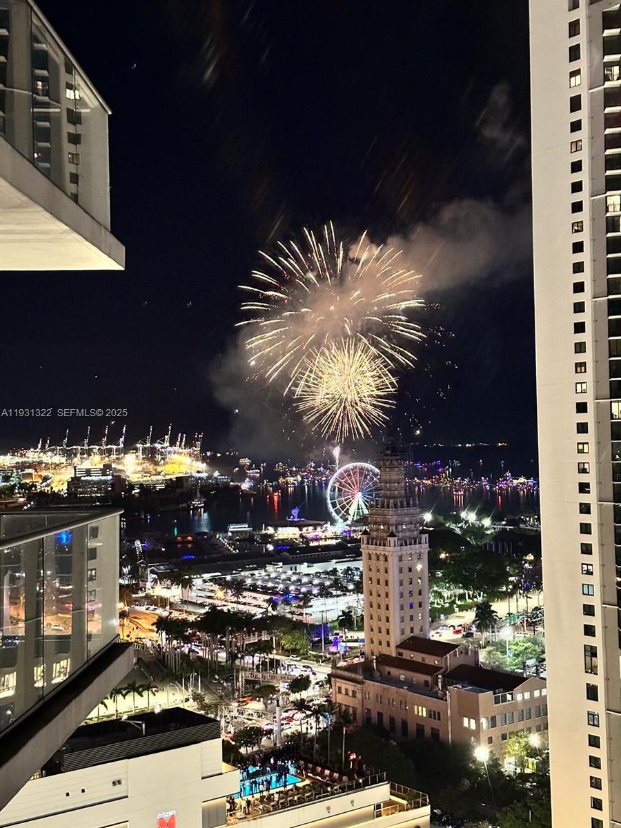 PARAMOUNT MIAMI WORLDCENT - Residential