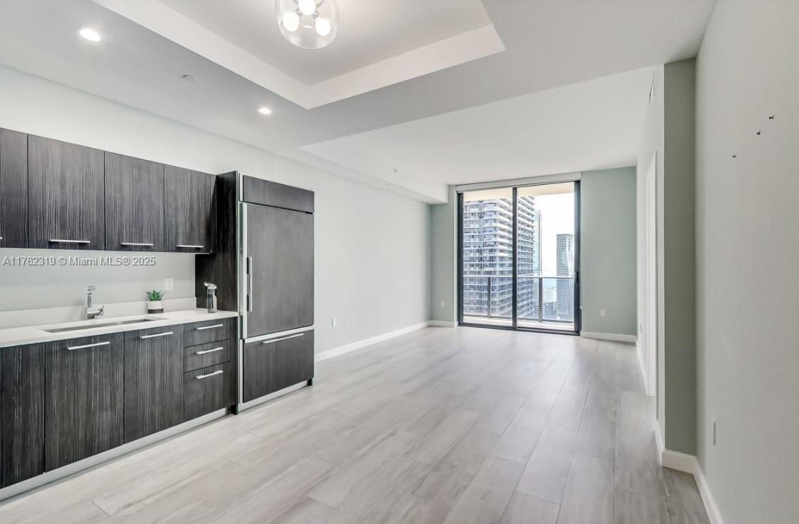 45 SW 9th St 4104