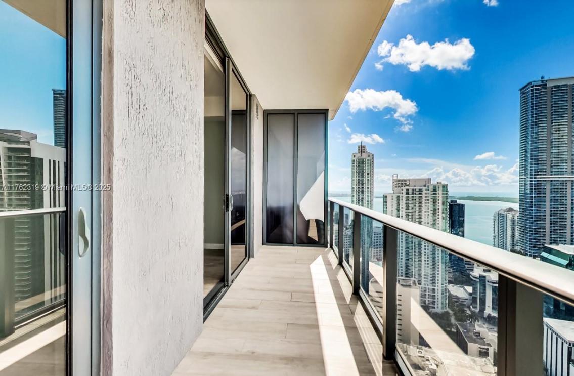 Property for Sale at 45 Sw 9th St 4104, Miami, Broward County, Florida - Bedrooms: 1 
Bathrooms: 2  - $690,000