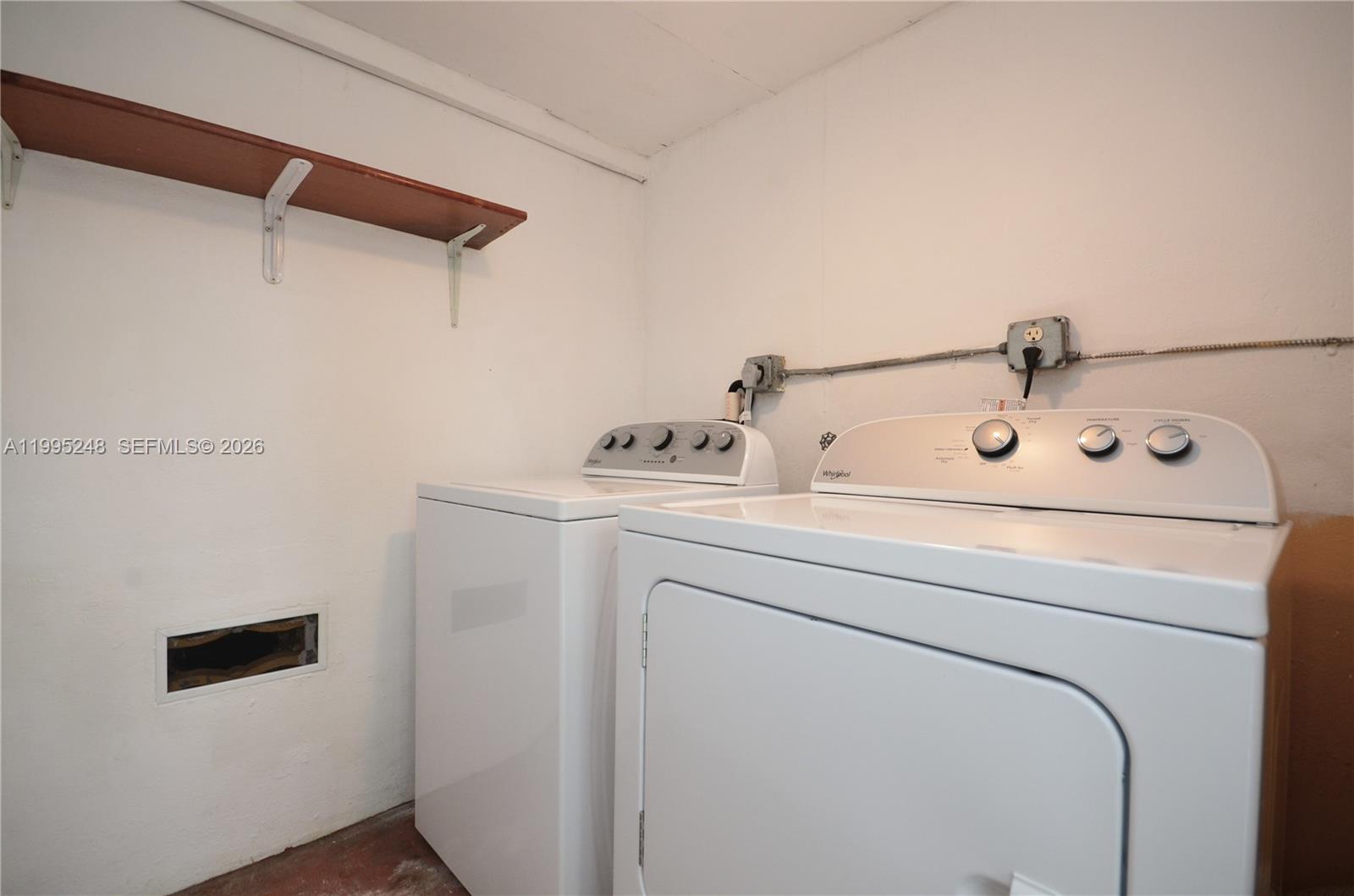 GRAPELAND - Residential Lease