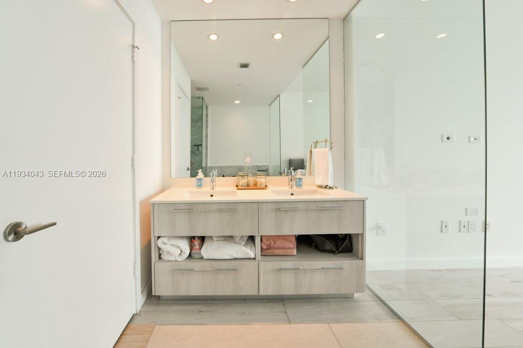 GRAN PARAISO CONDO - Residential