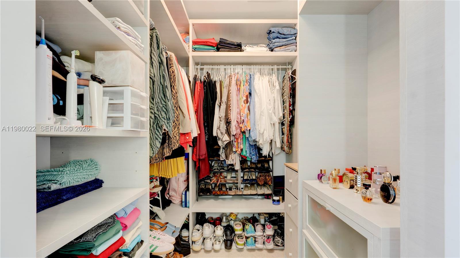 RISE CONDO - Residential