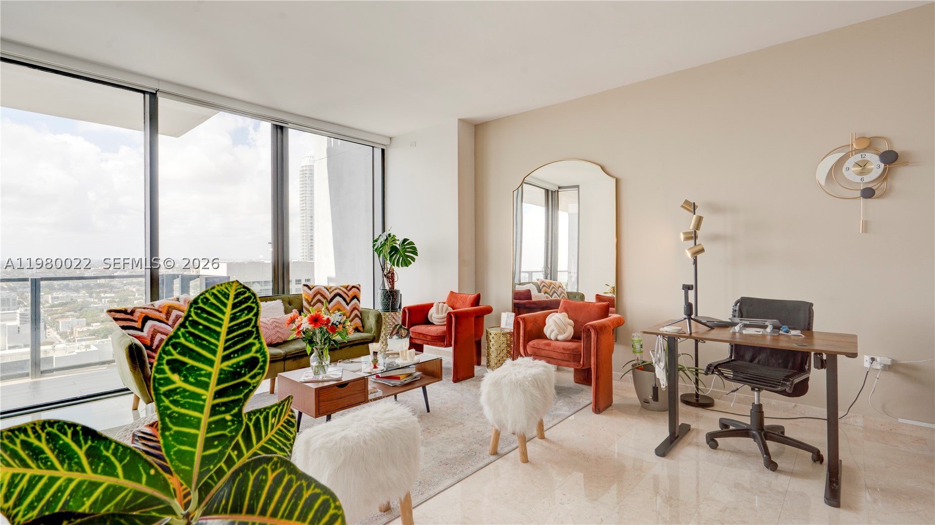 88 SW 7th St 2706