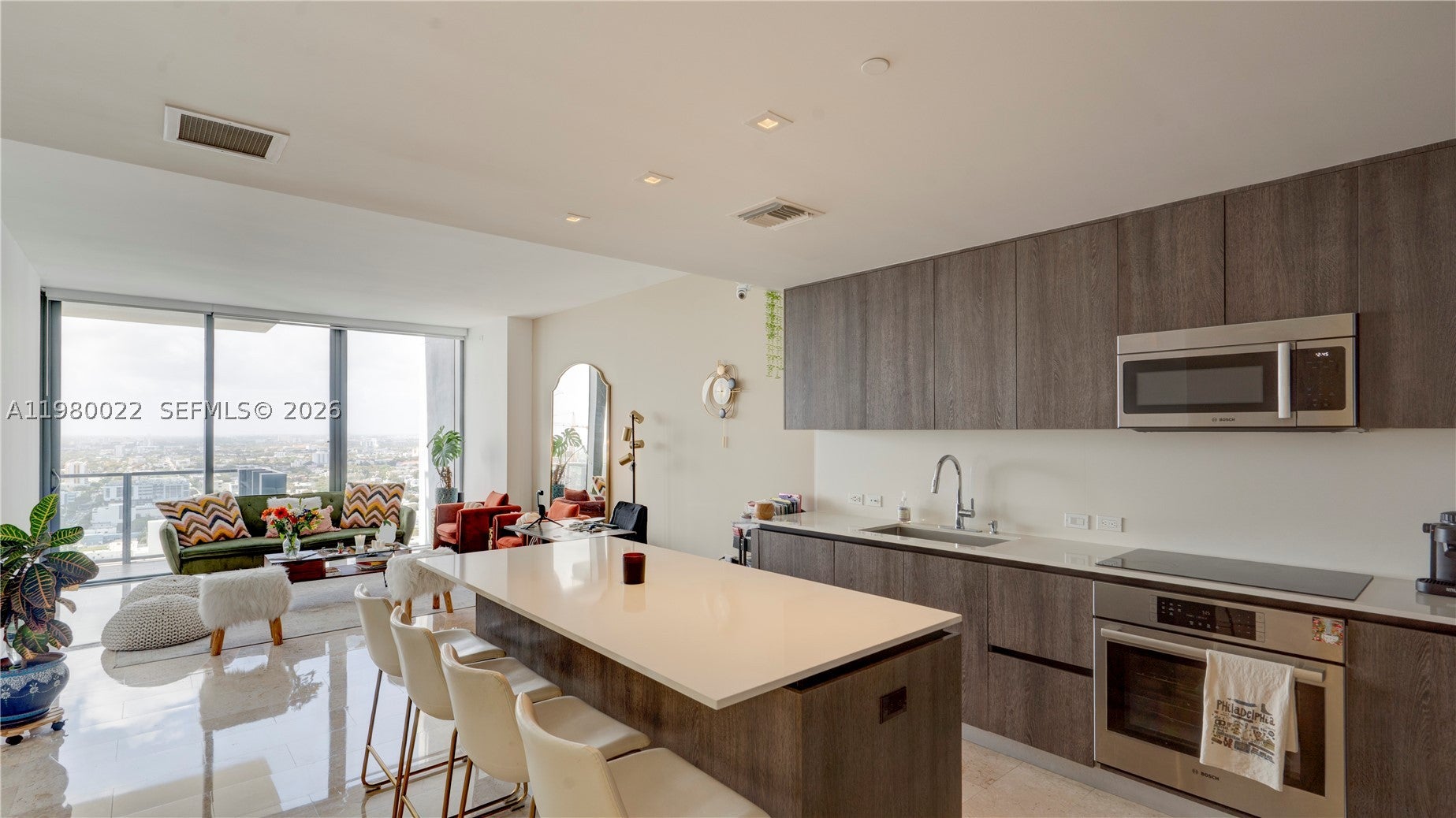 88 SW 7th St 2706, Miami FL 33130