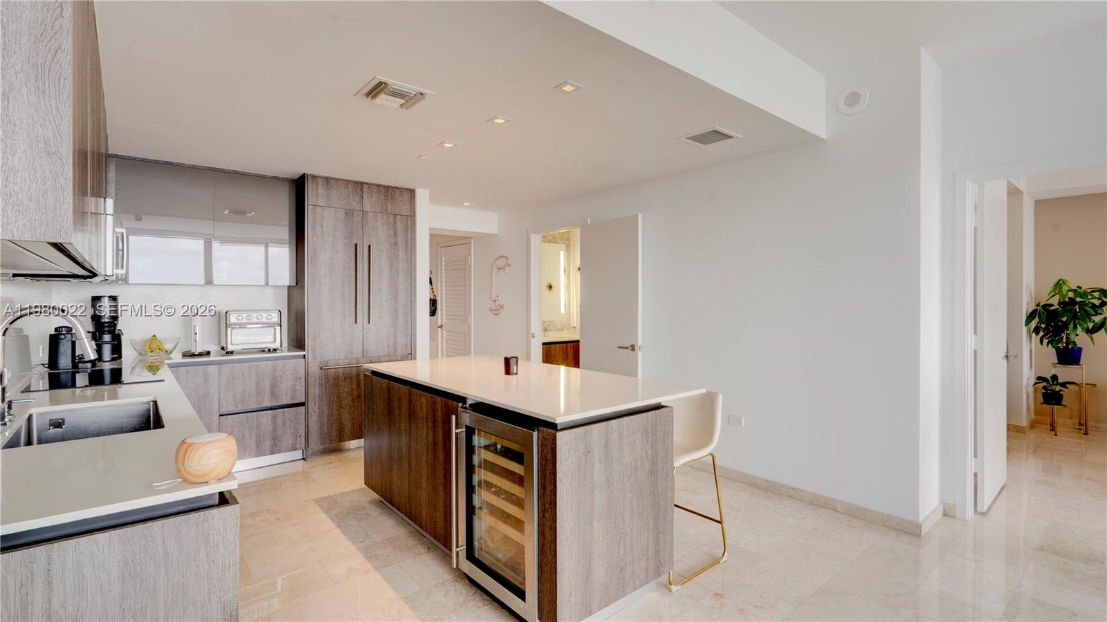 RISE CONDO - Residential