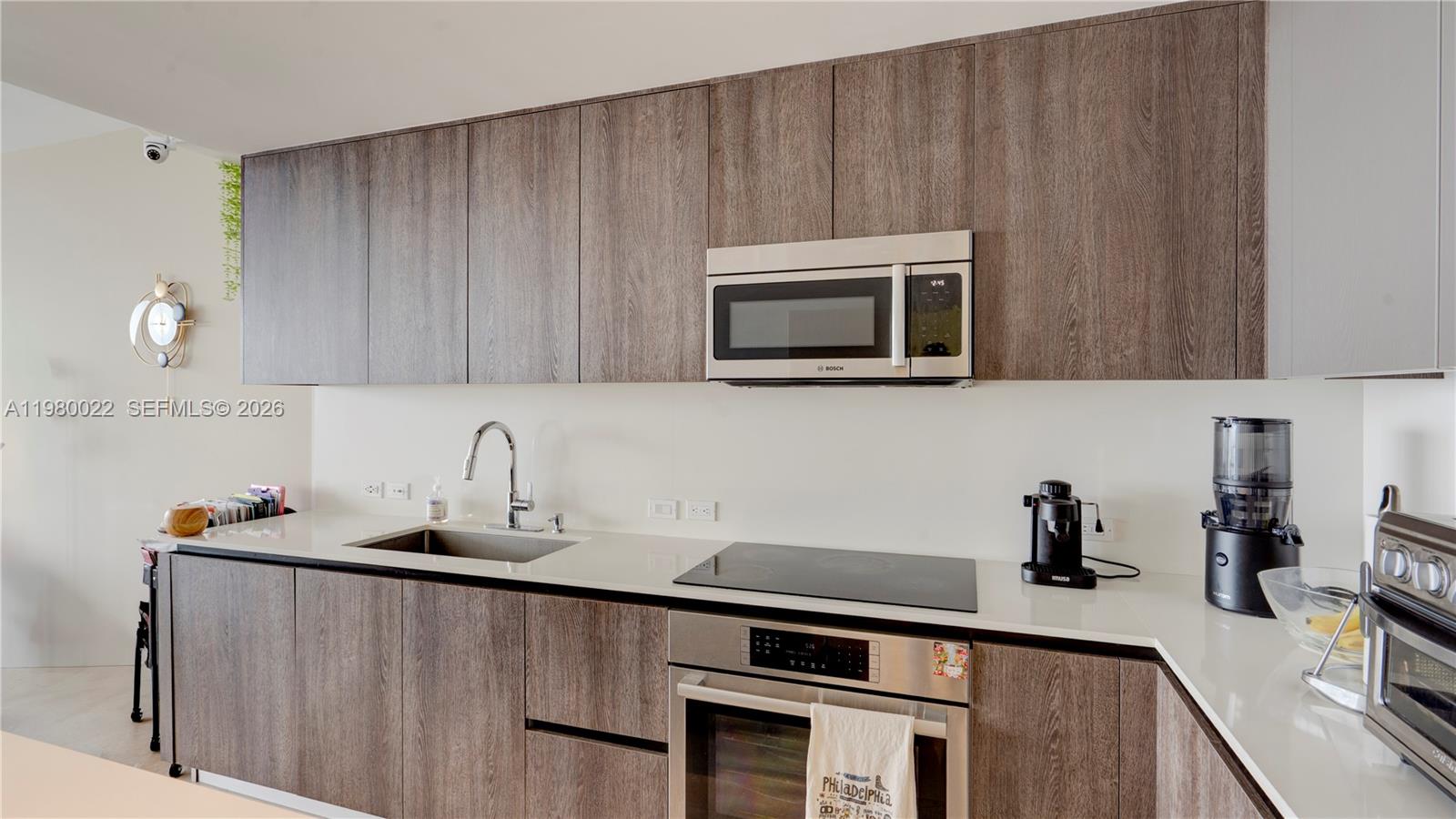 RISE CONDO - Residential