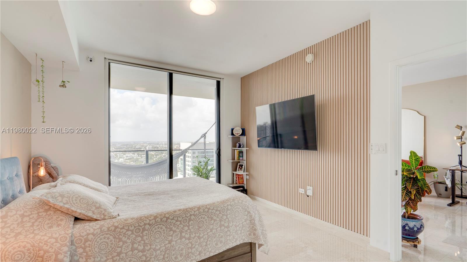 RISE CONDO - Residential