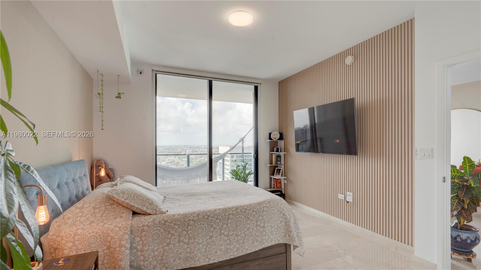 RISE CONDO - Residential