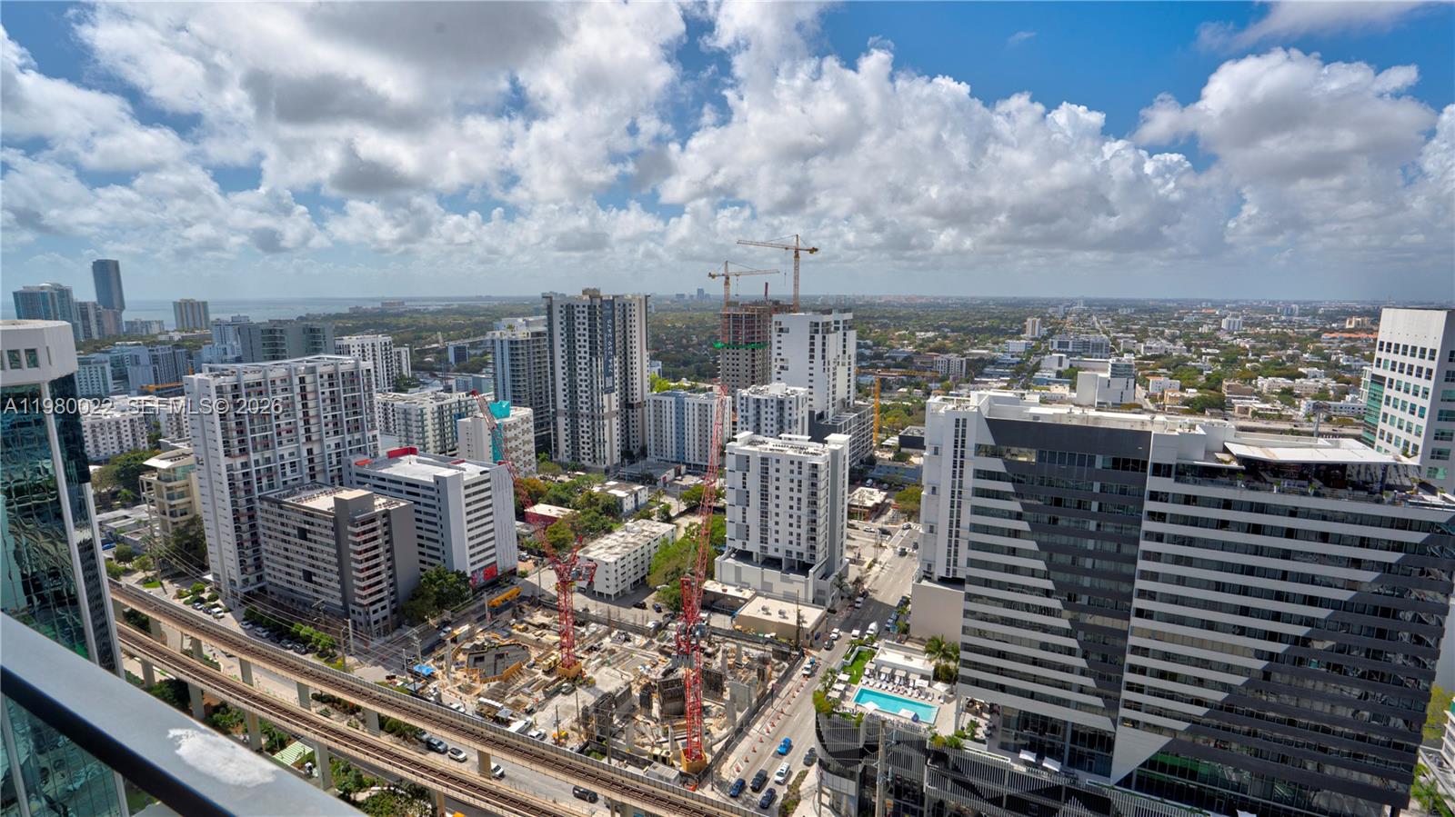 RISE CONDO - Residential