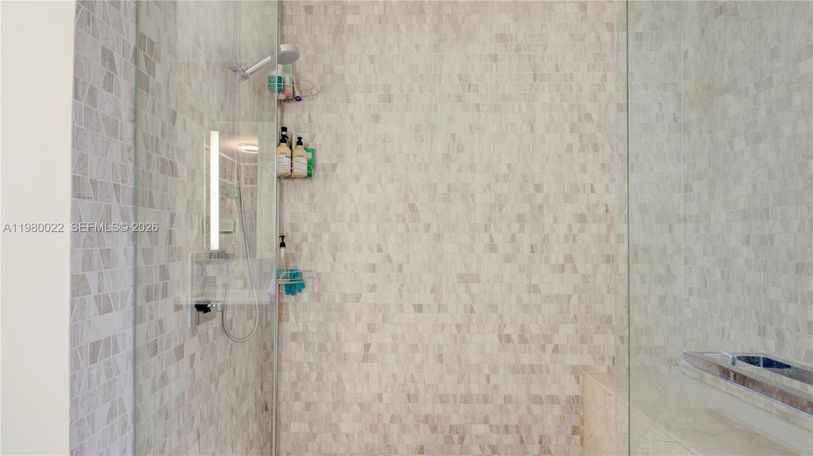 RISE CONDO - Residential