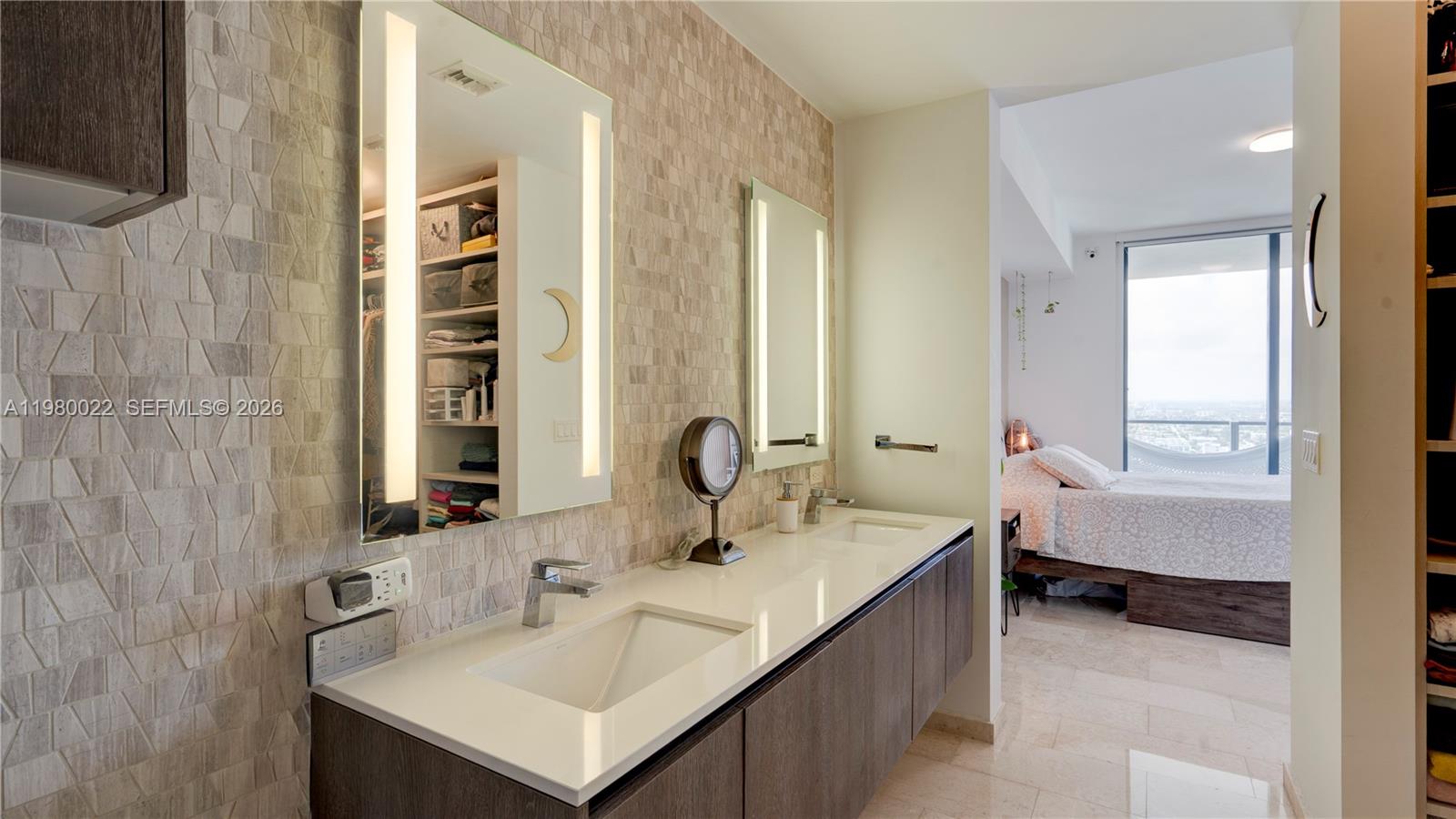 RISE CONDO - Residential