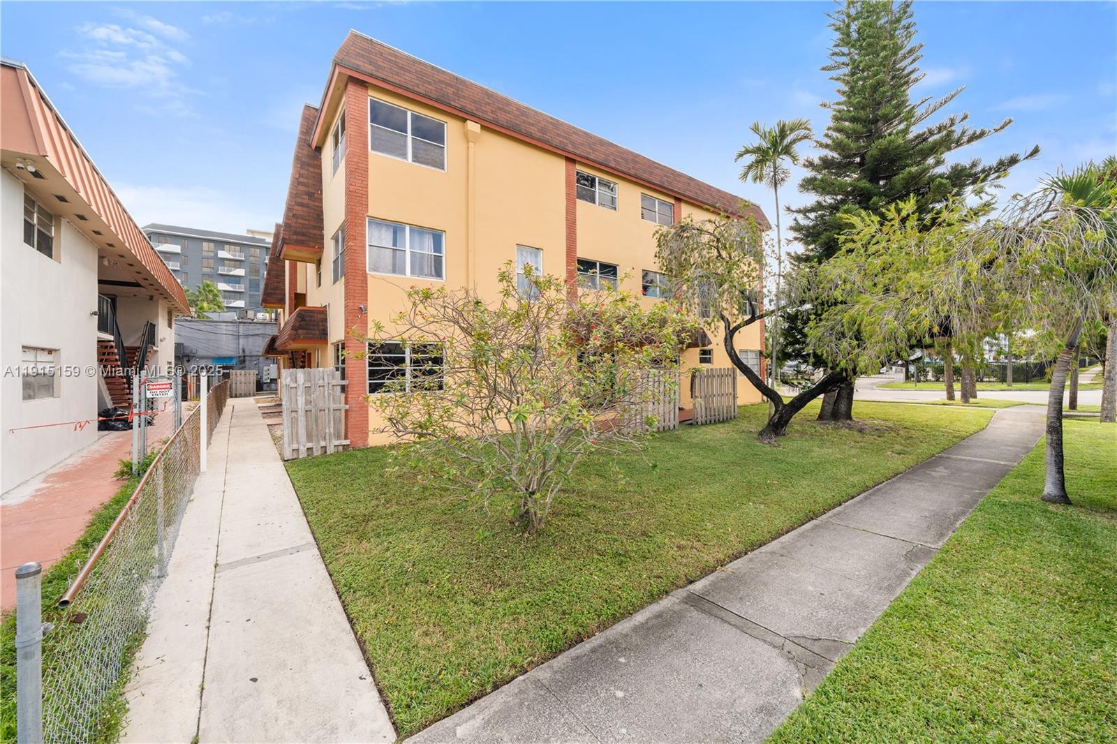 GREYNOLDS PARK GARDENS - Residential Lease