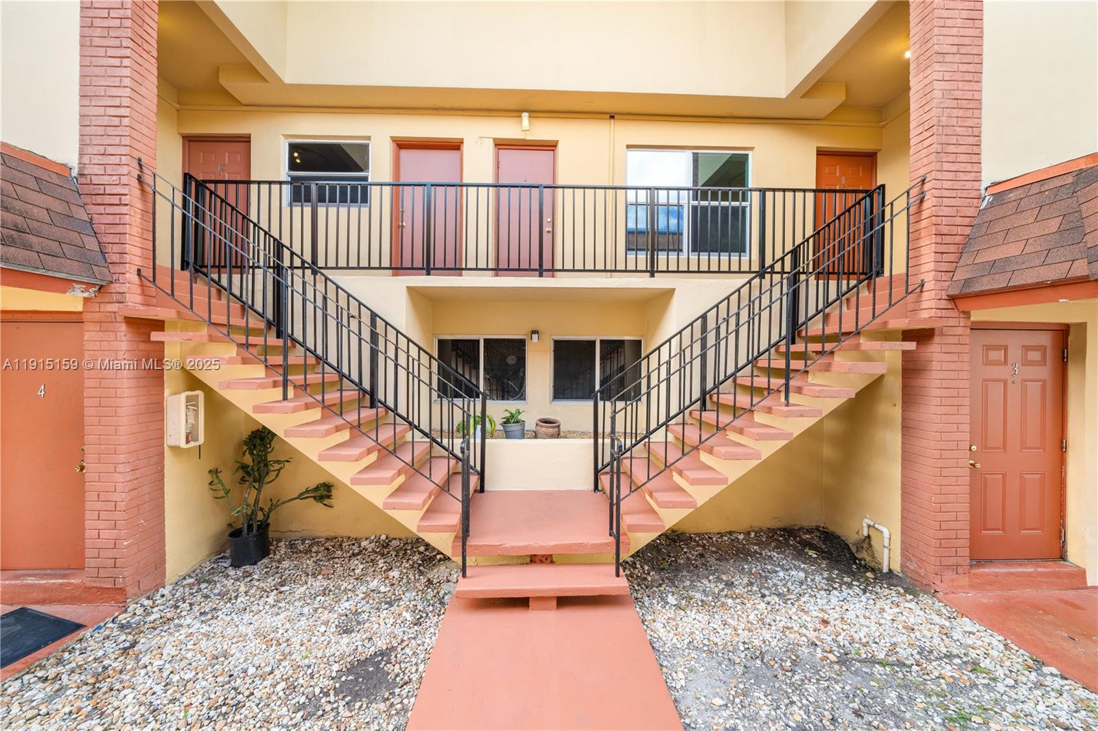 GREYNOLDS PARK GARDENS - Residential Lease