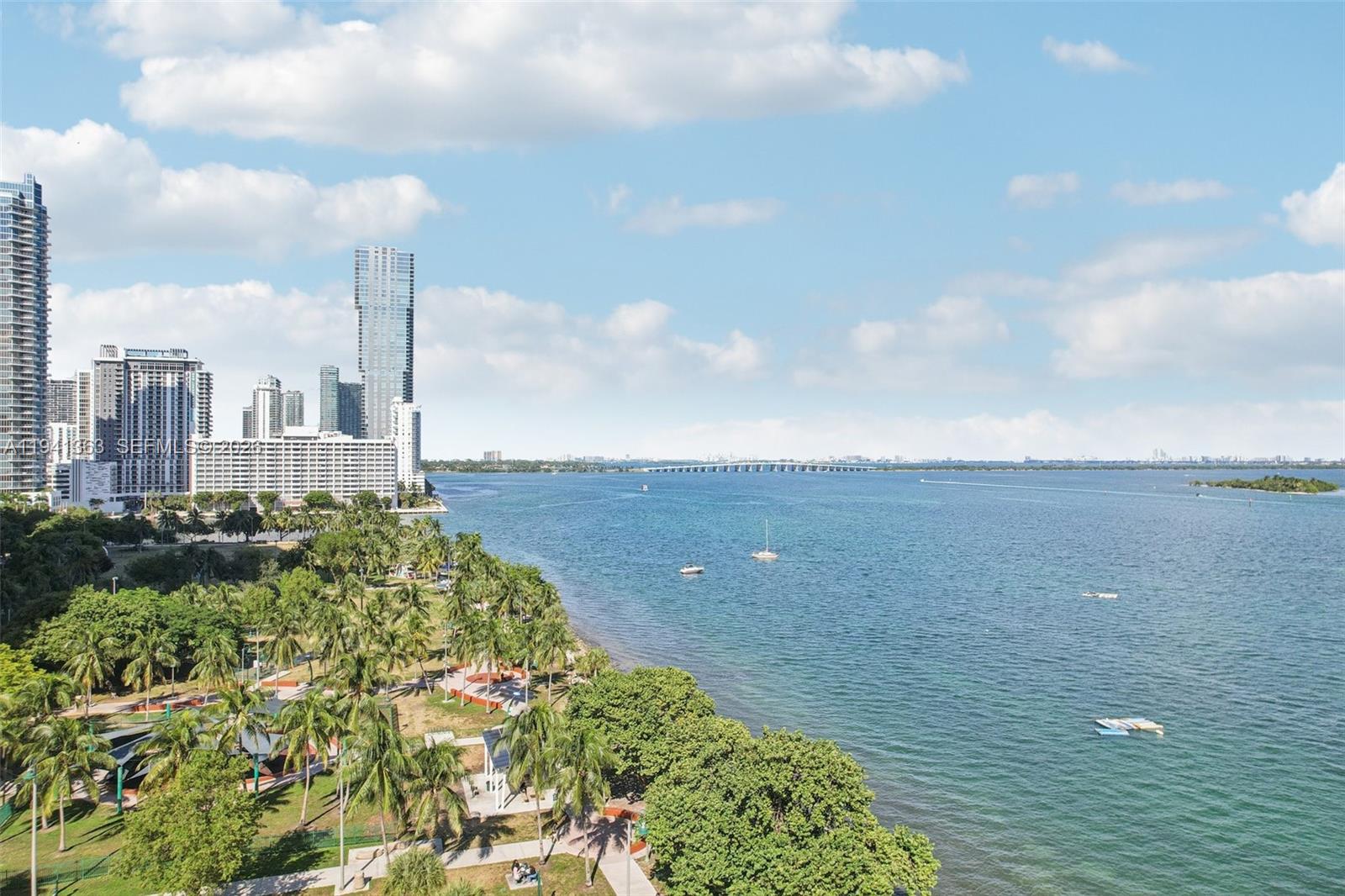 1750 N Bayshore Dr 4210