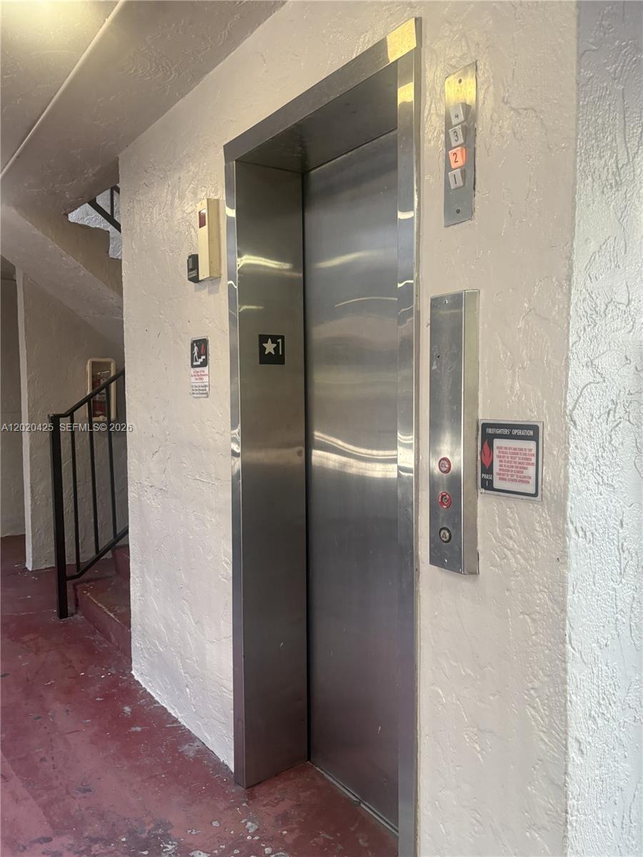 WESTLAND MANORS EAST COND - Residential