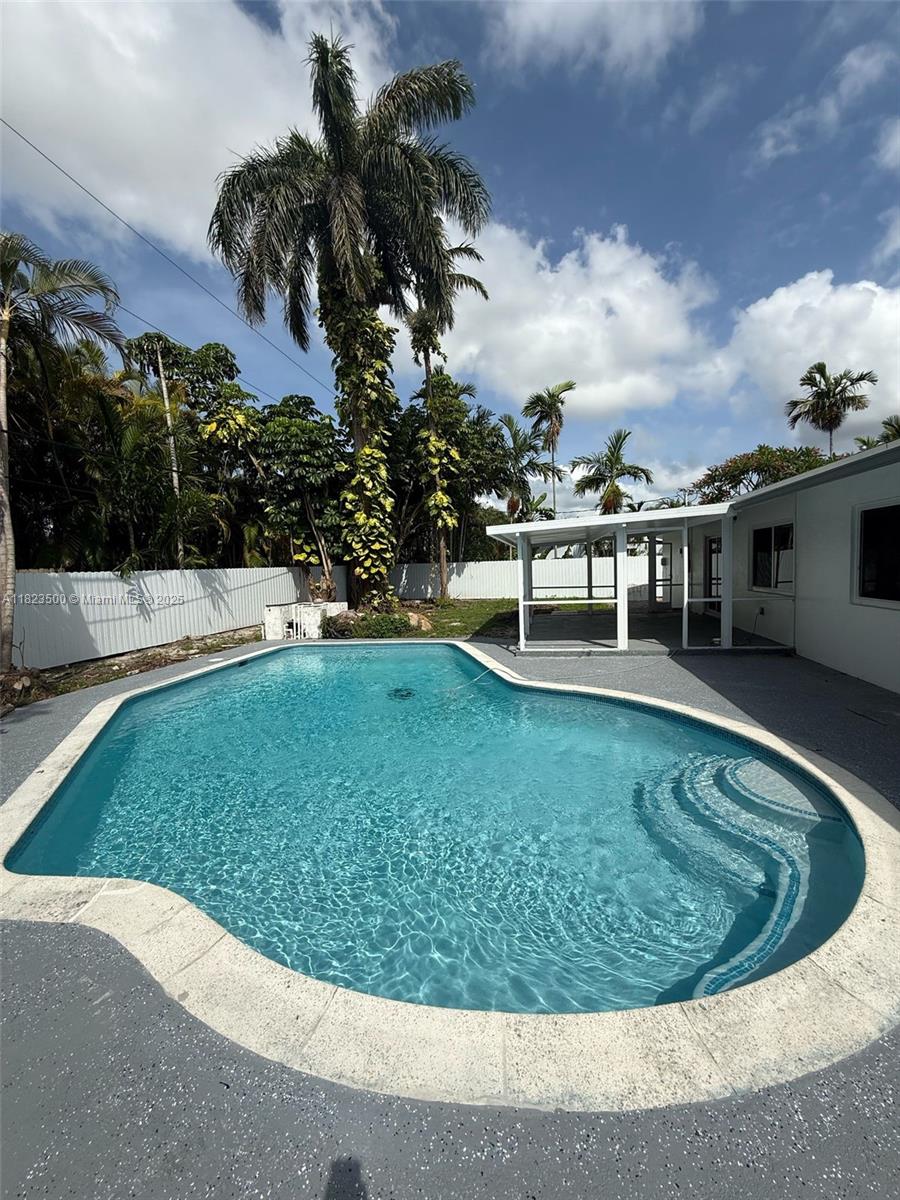 Property for Sale at 9934 Sw 195th St, Cutler Bay, Miami-Dade County, Florida - Bedrooms: 3 
Bathrooms: 2  - $720,000