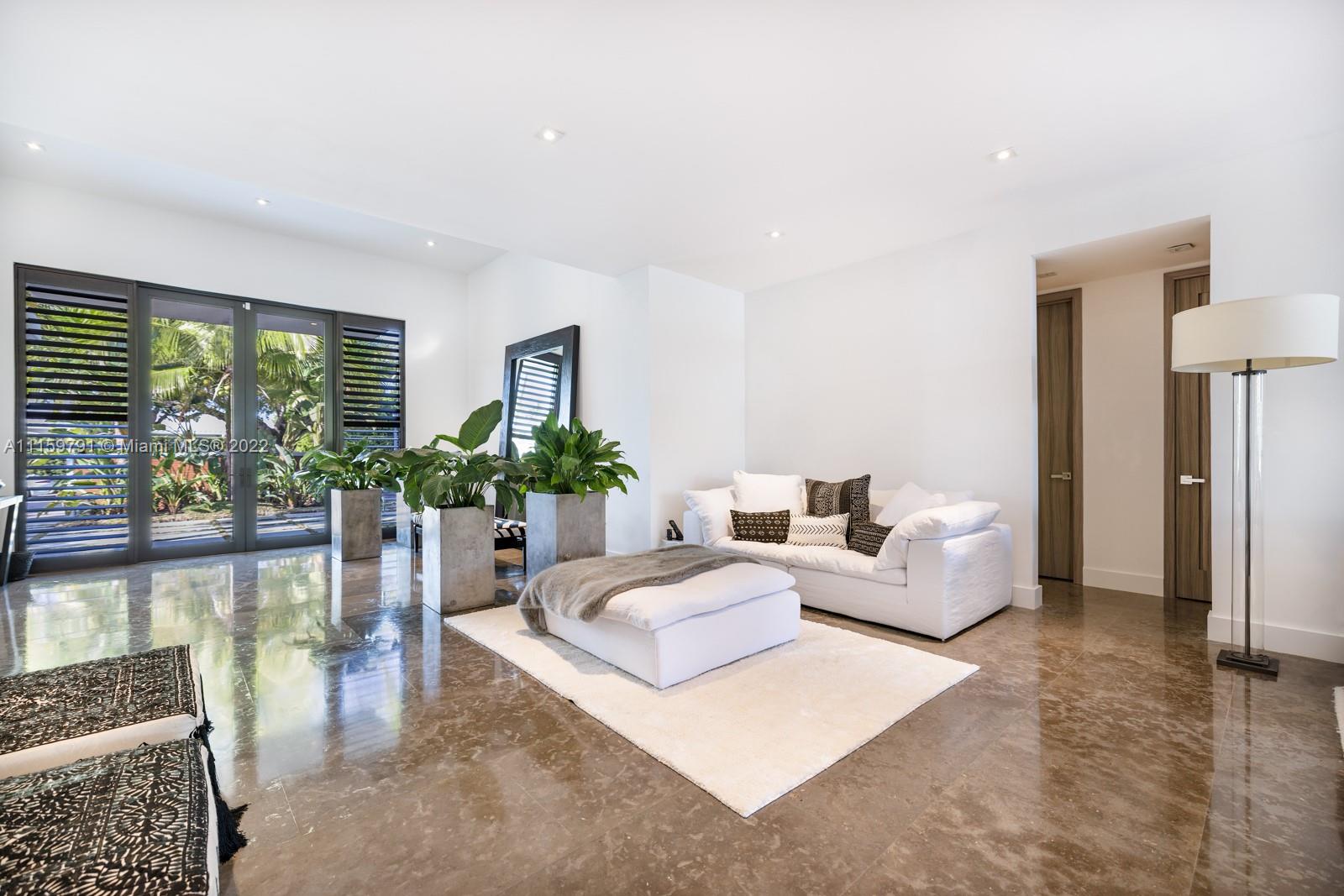 BISCAYNE POINT - Residential