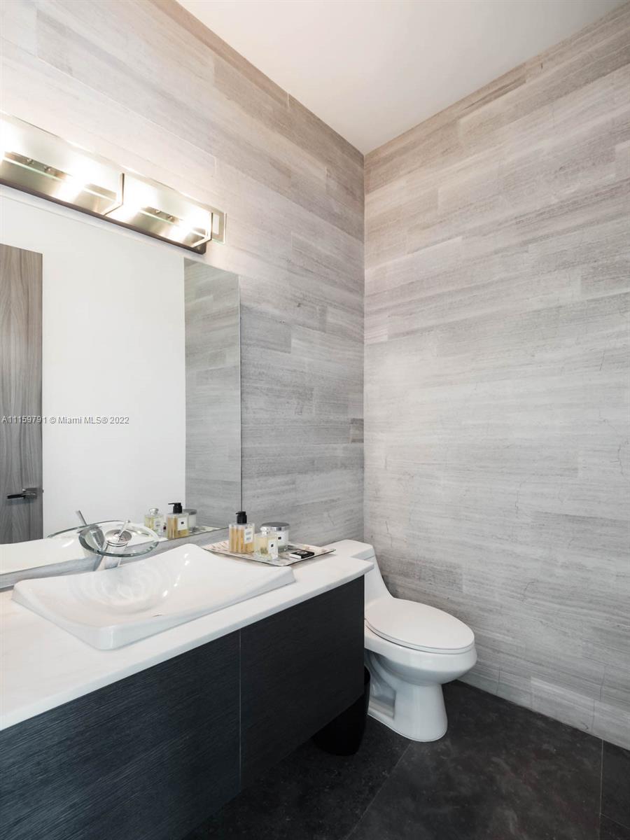 BISCAYNE POINT - Residential