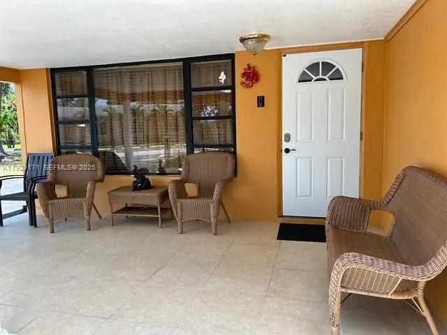 LAUDERDALE VILLAS - Residential Lease