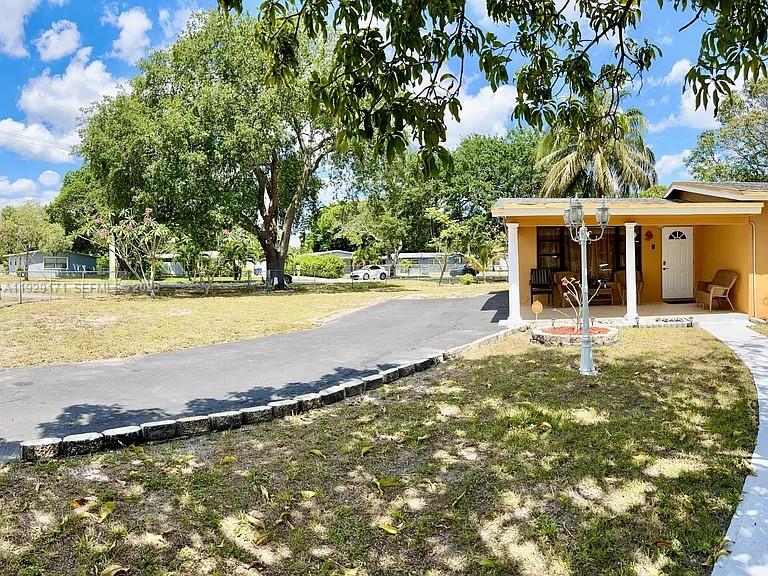 LAUDERDALE VILLAS - Residential Lease