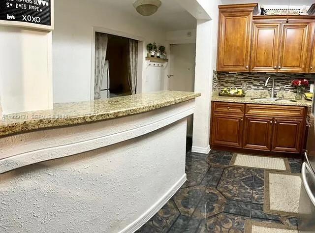 LAUDERDALE VILLAS - Residential Lease