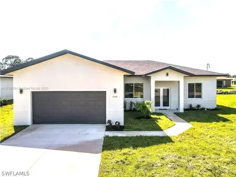 1123 Darling St, Lehigh Acres, FL 33974 - #: A11749394