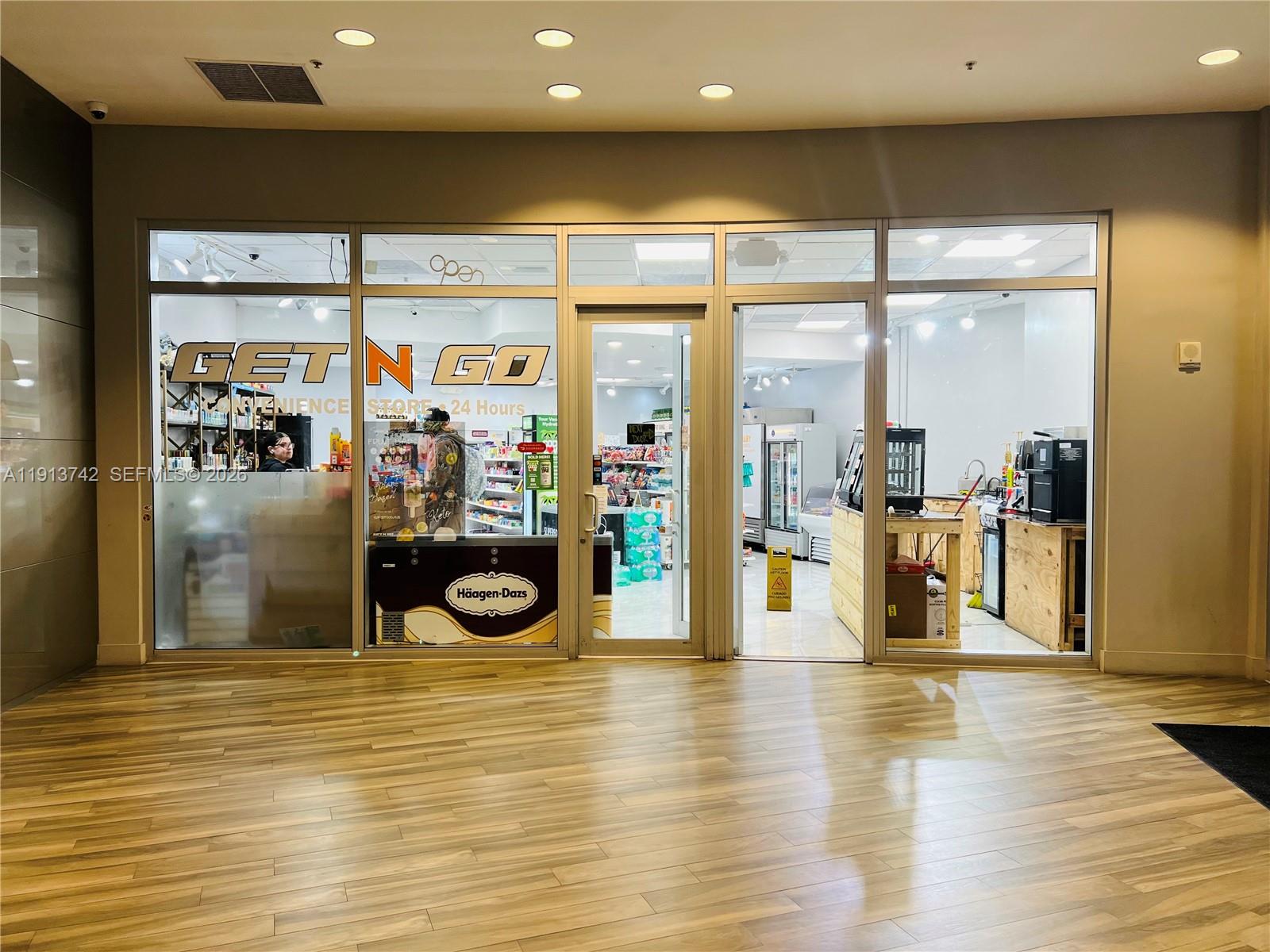 OPERA TOWER CONDO - Residential