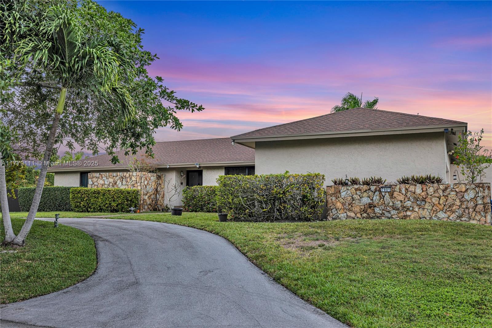 OLD CUTLER VILLAS WEST - Residential