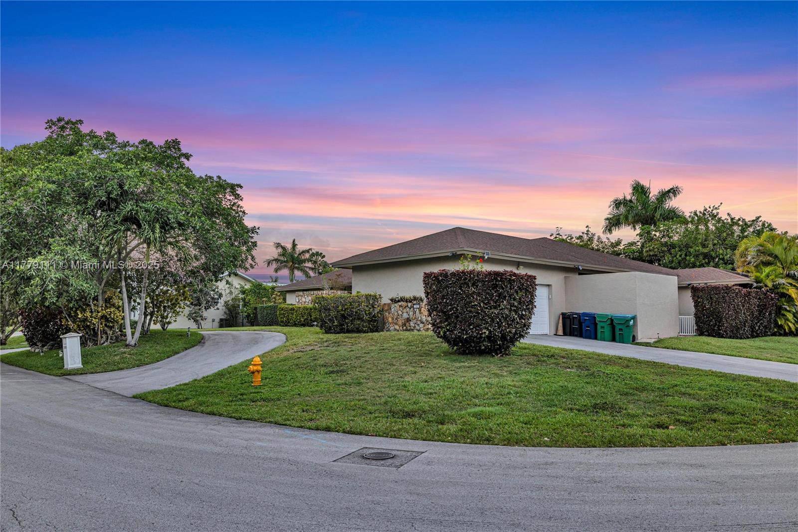 OLD CUTLER VILLAS WEST - Residential