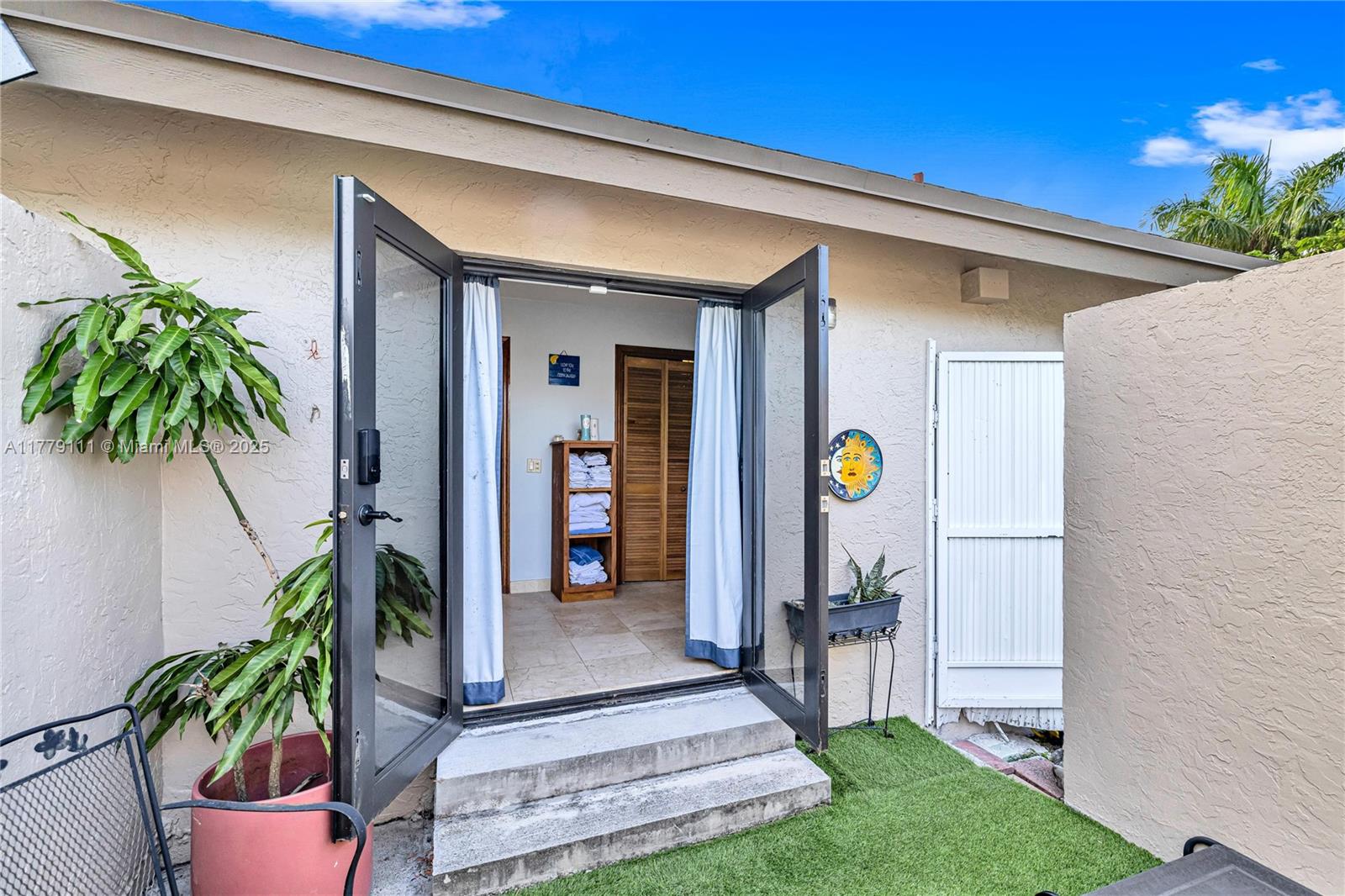 OLD CUTLER VILLAS WEST - Residential